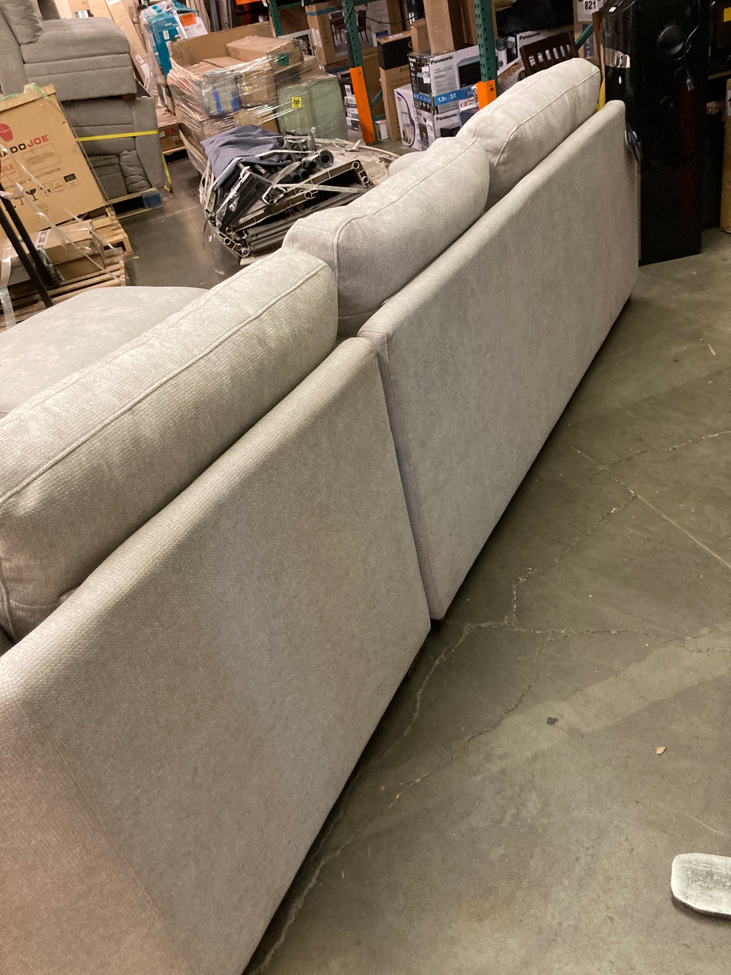Costco - Thomasville Ezra Fabric Sectional with Ottoman - Retail $1799