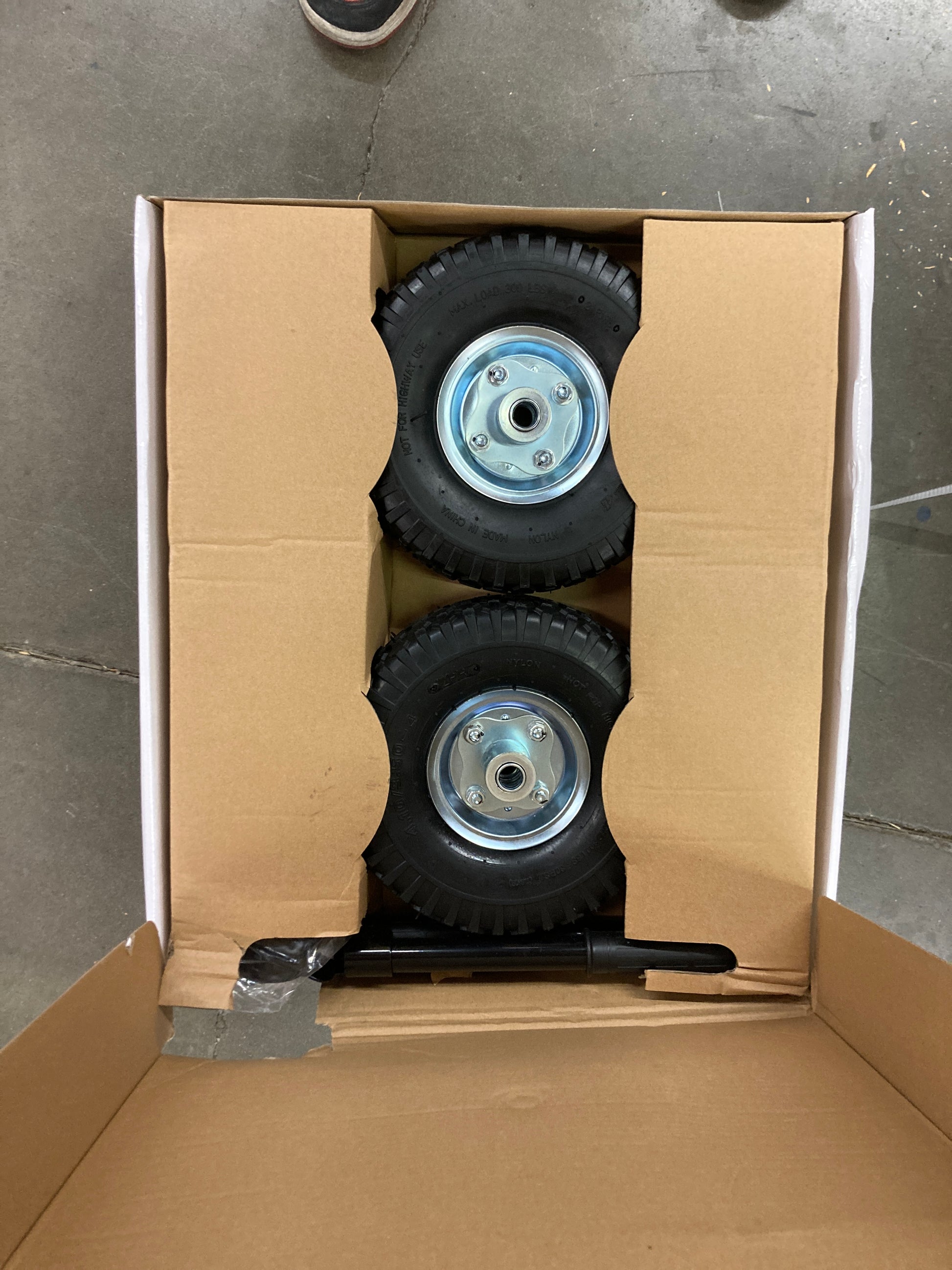 DuroMax XP12000EH Generator-12000 Watt Gas or Propane Powered Home Back Up & RV Ready, 50 State Approved Dual Fuel Electric Start Portable Generator, Black and Blue Default Title