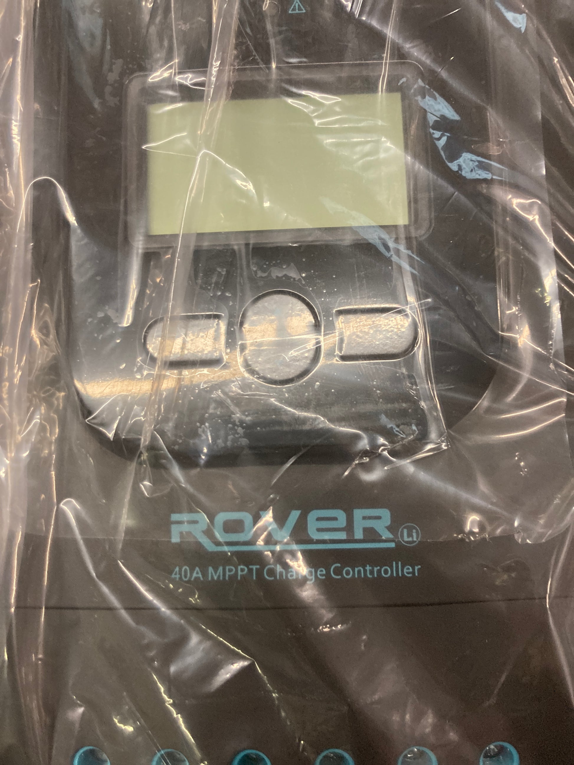 Renogy 400 Watt 12 Volt Premium 4 Pcs 100W Panel+40A MPPT Charge Controller+ Bluetooth Module Fuse+ Mounting Z Brackets+Adaptor Kit +Tray Cables Set, 400W, Grid 12V Solar Power System Default Title