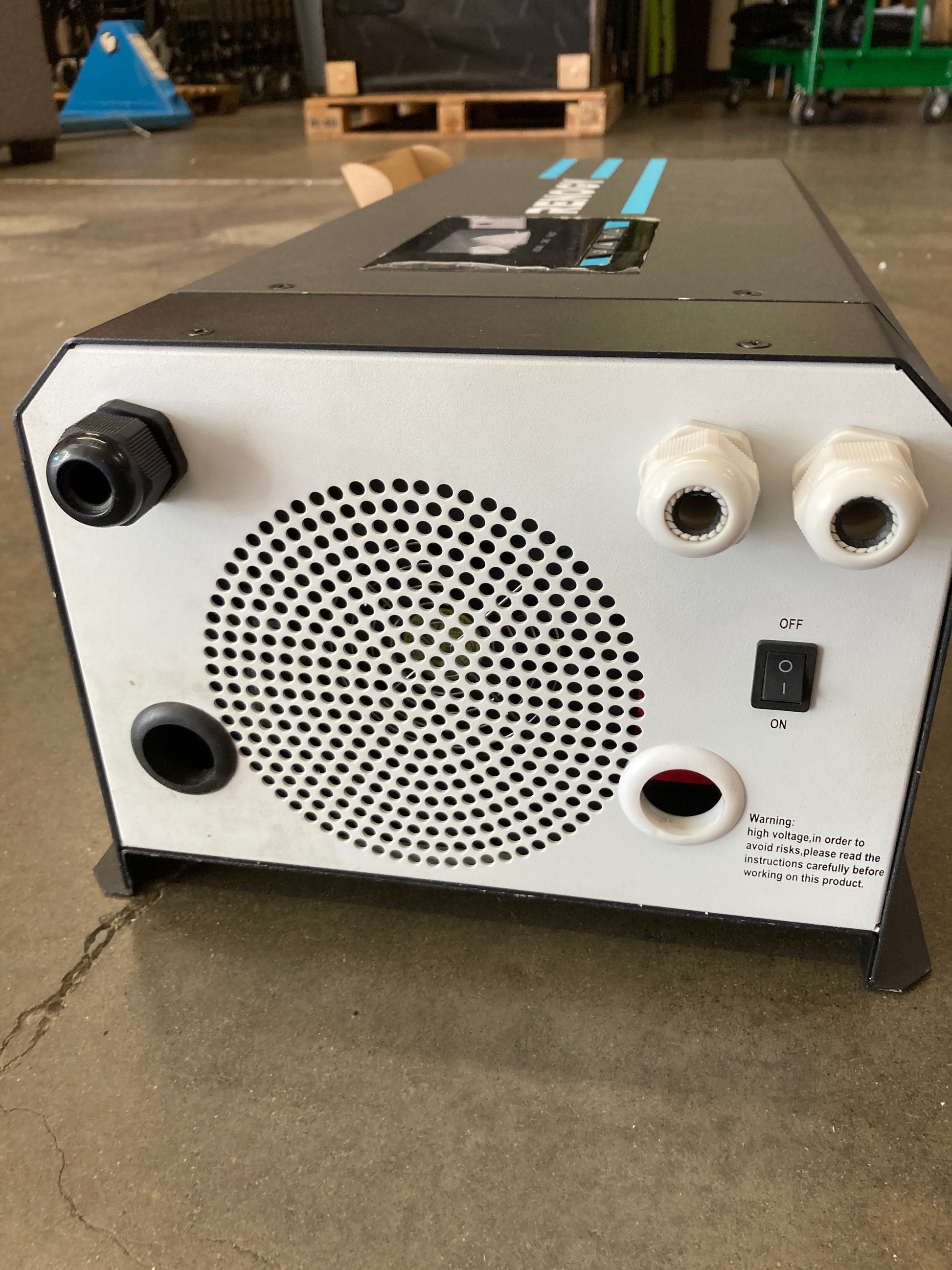 Renogy 2000w Pure Sine Wave Inverter Charger 12V DC to 120V AC Surge 6000w Off-Grid Solar Inverter Charger for RV Boat Home w/LCD Display, Auto Transfer Switch, Compatible with Lithium Battery Default Title