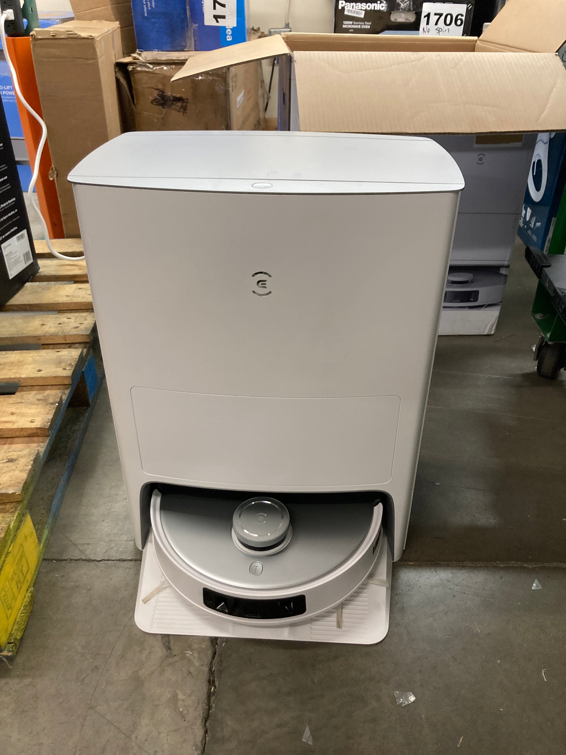 ECOVACS DEEBOT T20 Omni Robot Vacuum and Mop, Hot Water Mop Washing, Self-Emptying, Hot Air Drying, 6000Pa Suction, OZMO Turbo Spinning Mop with Auto Mop Lift, Obstacle Avoidance, YIKO Voice Assistant Default Title