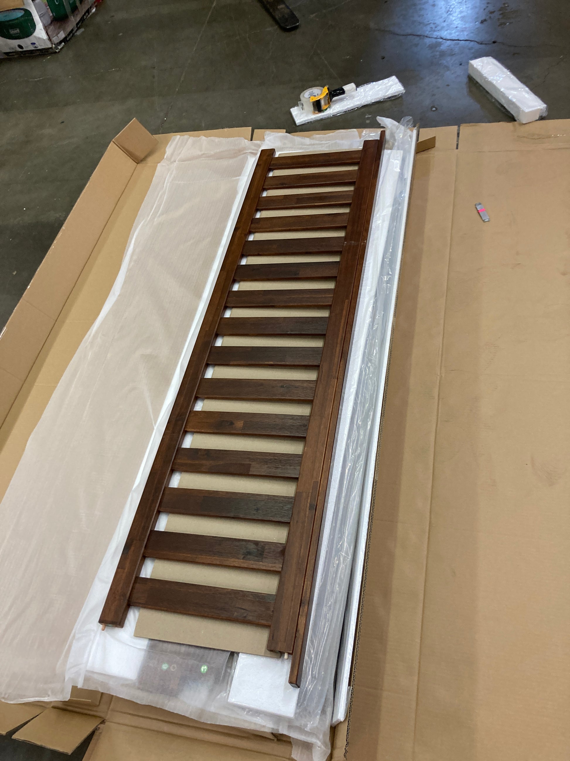 ZINUS Vivek Wood Platform Bed Frame with Headboard / Wood Slat Support / No Box Spring Needed / Easy Assembly, King Default Title