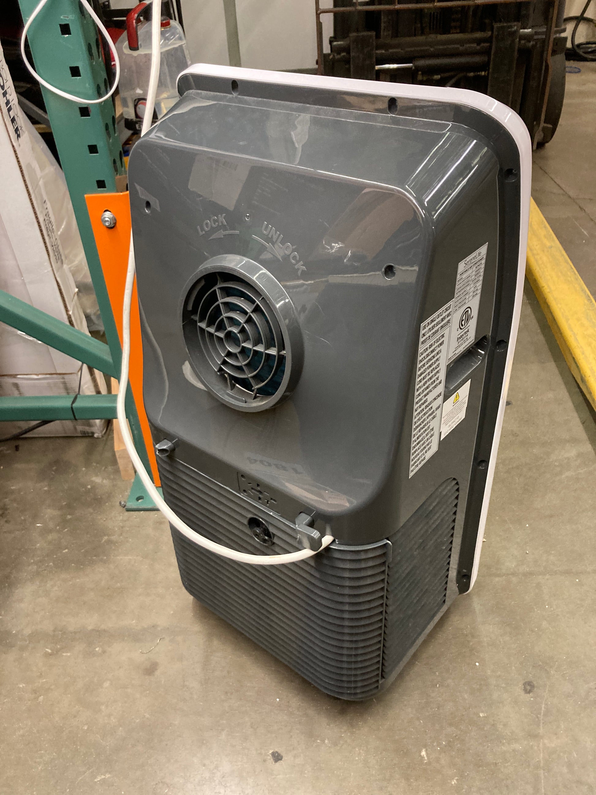 SereneLife SLPAC10 SLPAC 3-in-1 Portable Air Conditioner with Built-in Dehumidifier Function,Fan Mode, Remote Control, Complete Window Mount Exhaust Kit, 10,000 BTU, White - Retail $369 Default Title