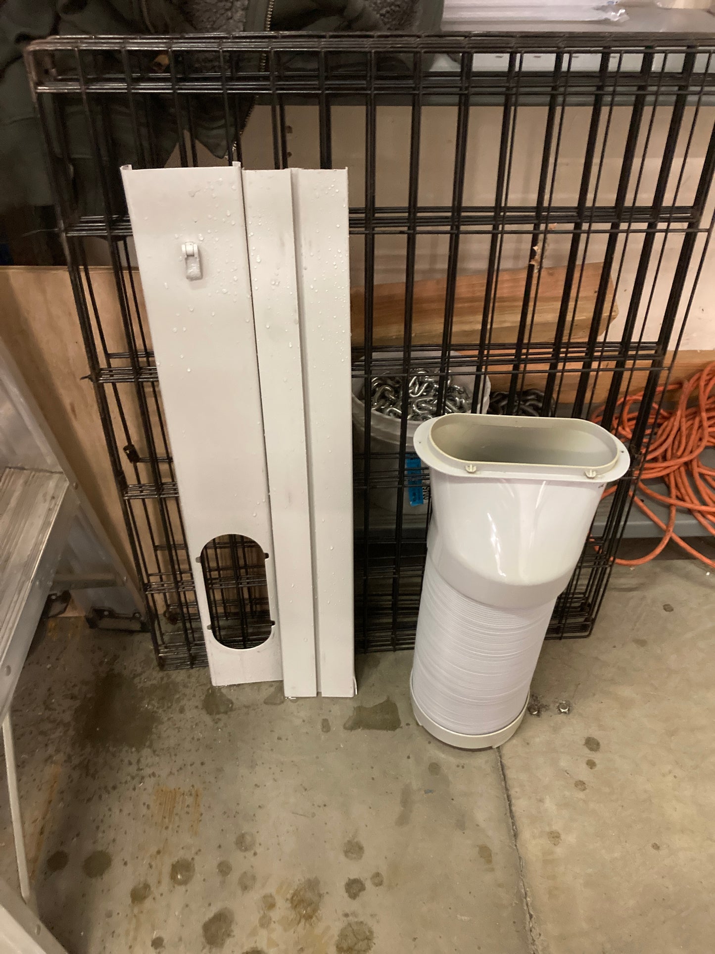 SereneLife SLPAC10 SLPAC 3-in-1 Portable Air Conditioner with Built-in Dehumidifier Function,Fan Mode, Remote Control, Complete Window Mount Exhaust Kit, 10,000 BTU, White - Retail $369 Default Title