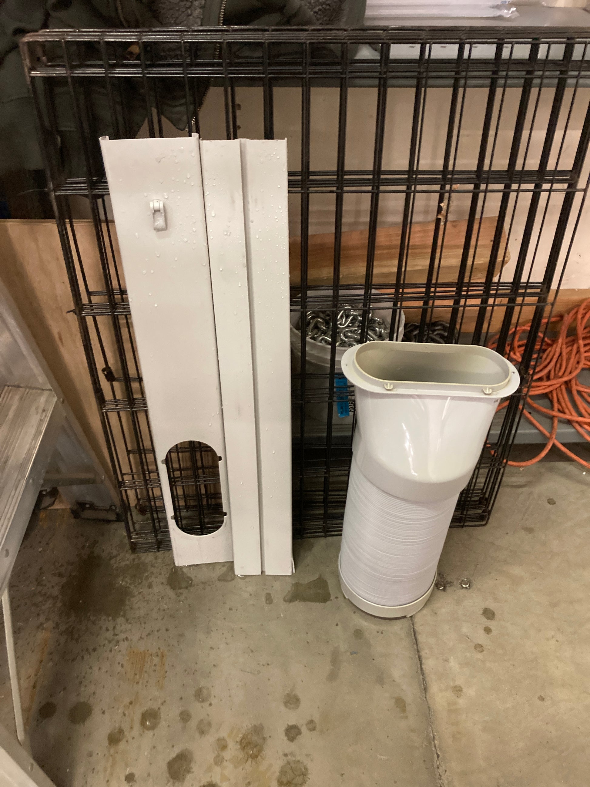 SereneLife SLPAC10 SLPAC 3-in-1 Portable Air Conditioner with Built-in Dehumidifier Function,Fan Mode, Remote Control, Complete Window Mount Exhaust Kit, 10,000 BTU, White - Retail $369 Default Title