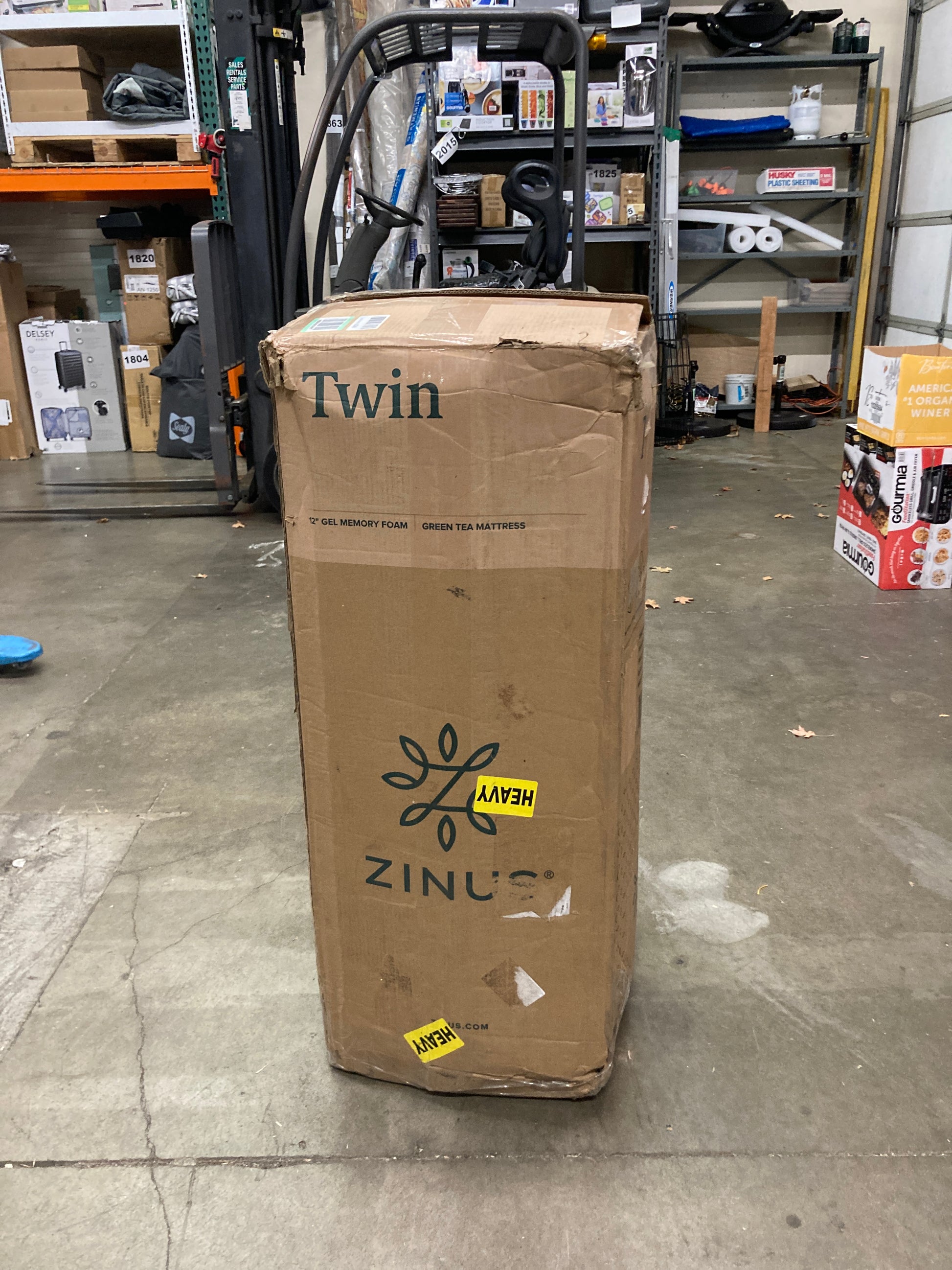 ZINUS 12 Inch Green Tea Cooling Gel Memory Foam Mattress / Cooling Gel Foam / Pressure Relieving / CertiPUR-US Certified / Bed-in-a-Box, Twin White - Retail $232 Default Title