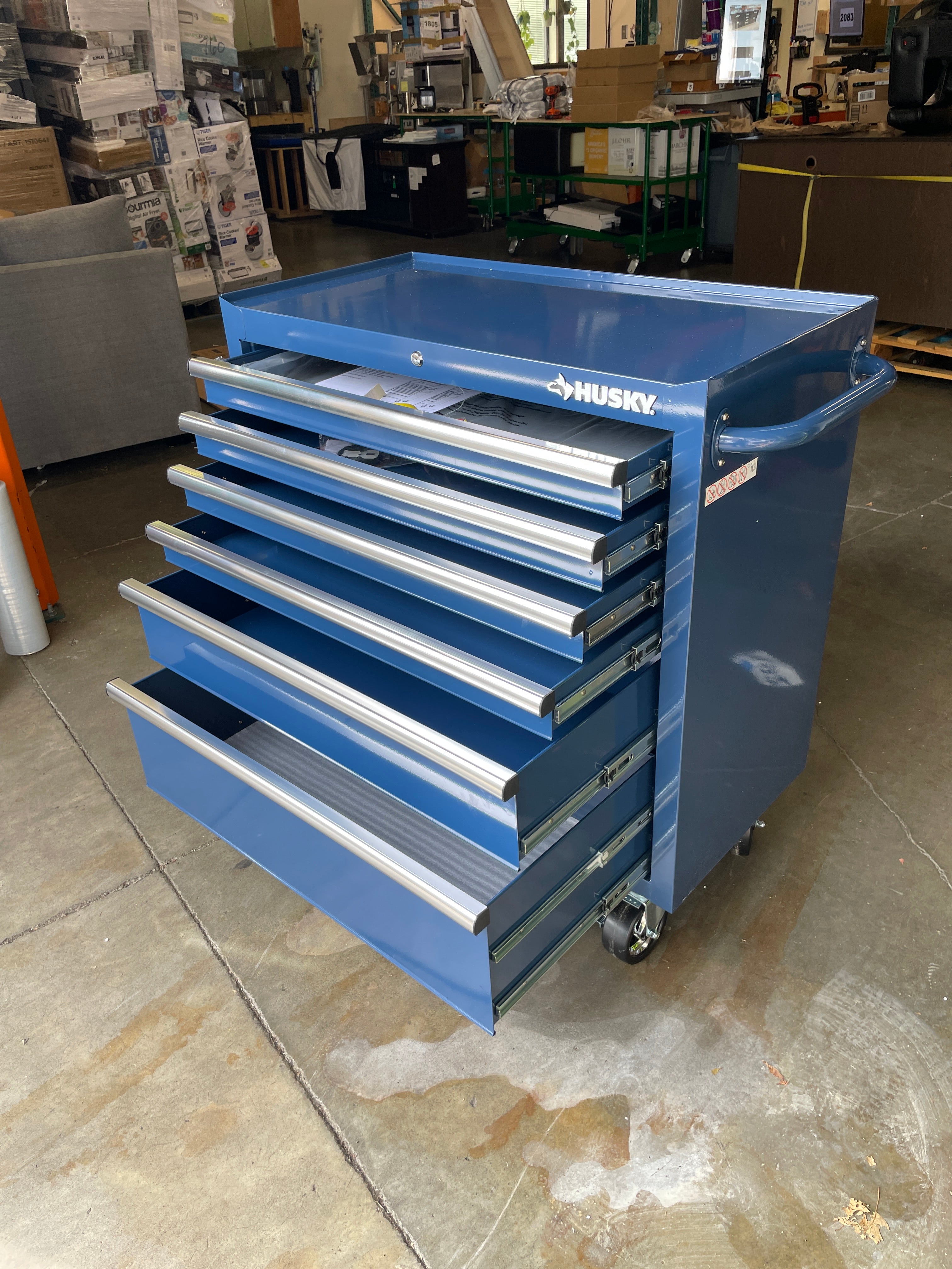NEW IN BOX - Husky 36