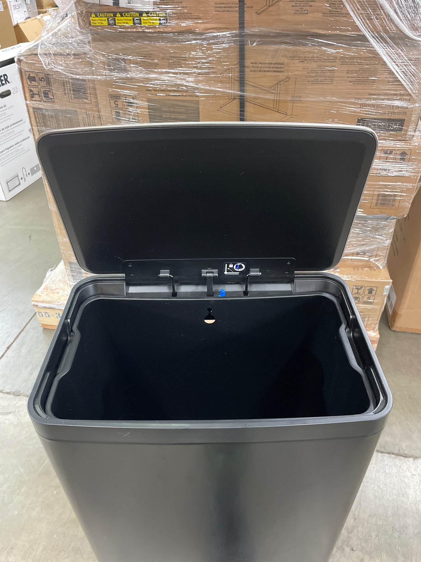 Kohler 47L Step Trash Bin - Retail $89 Default Title