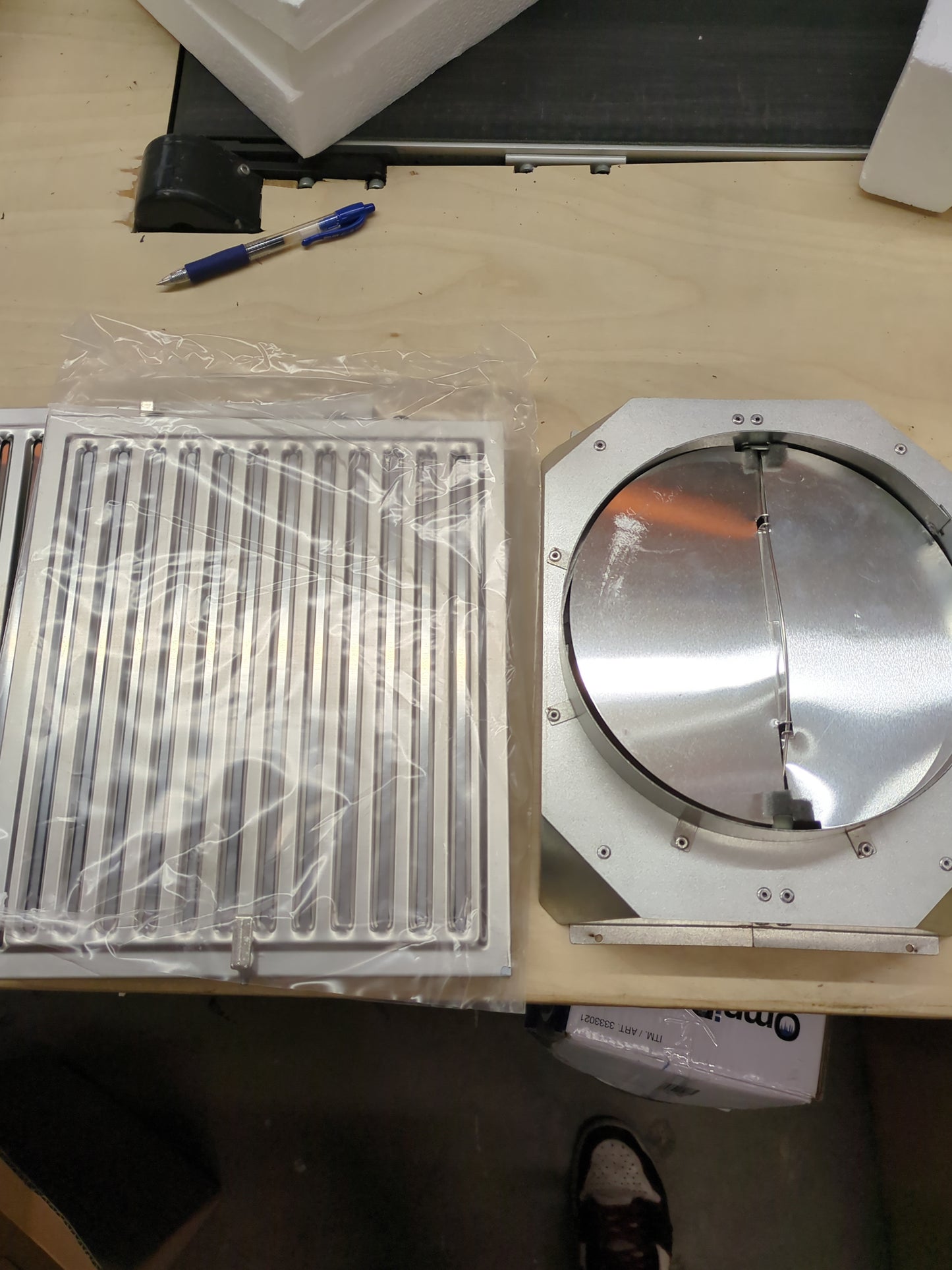 GE Café Commercial Hood 30" CVW93044PWM - Retail $1449