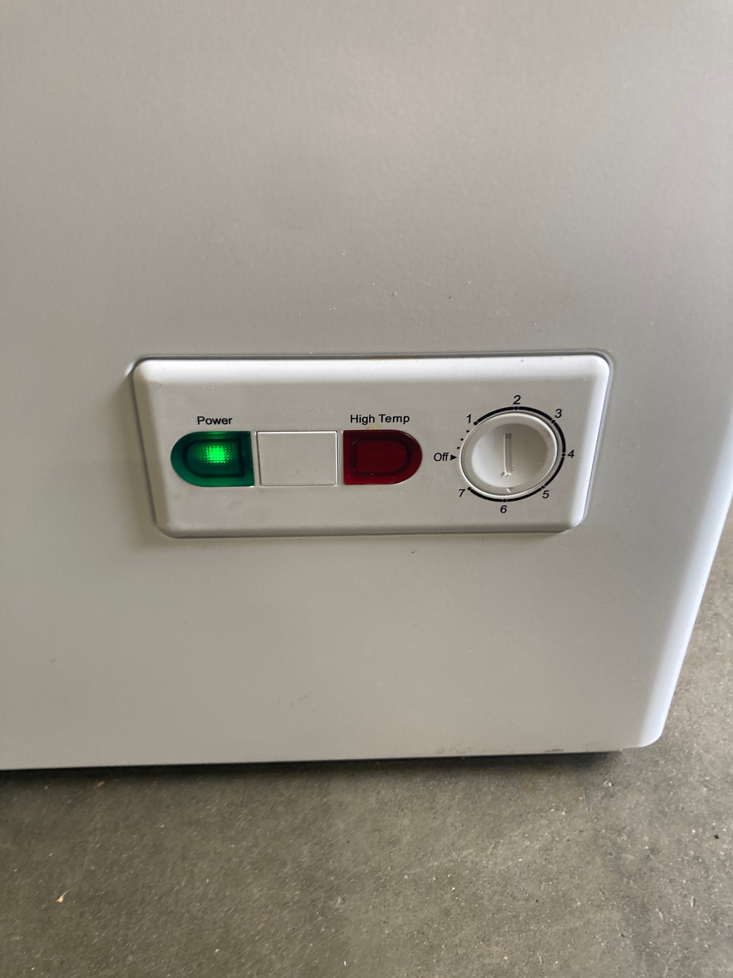 GE 15.7 cu. ft. Chest Freezer, Garage Ready - Retail $799 Default Title