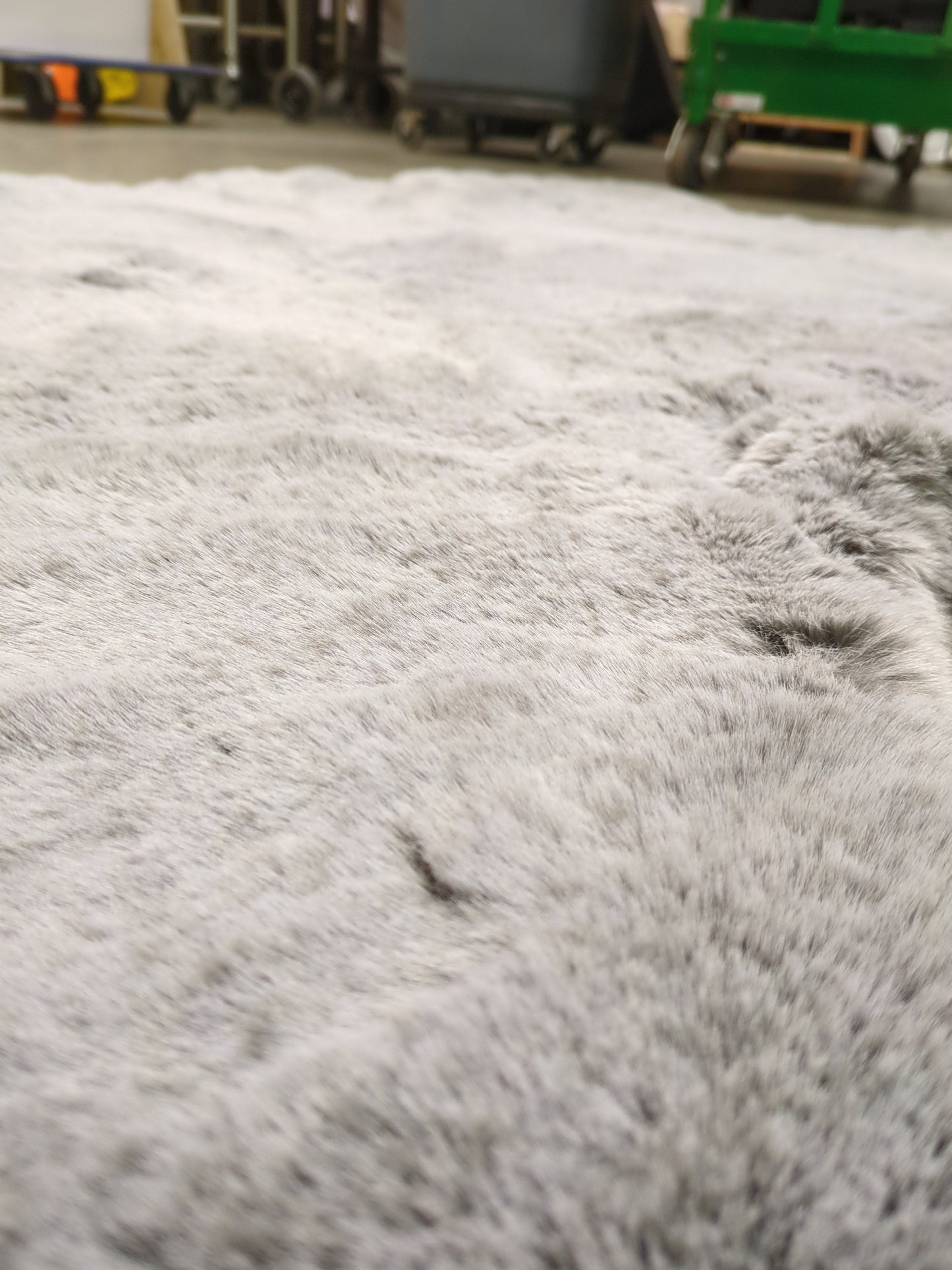 Costco - Mon Chateau Luxe Faux Fur 3’7” x 5’11” Rug - Retail $69
