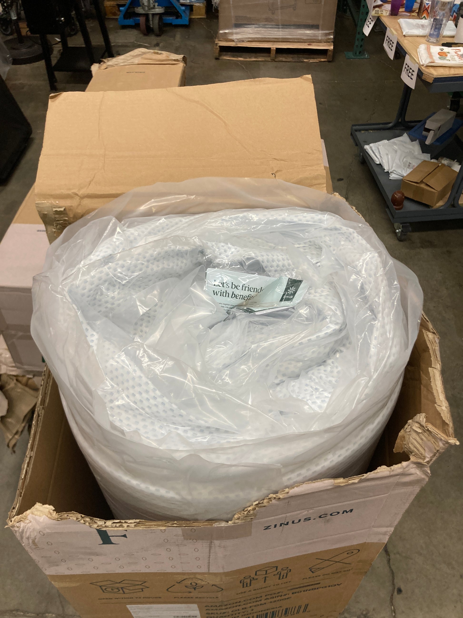 ZINUS 12 Inch Green Tea Cooling Gel Memory Foam Mattress / Cooling Gel Foam / Pressure Relieving / CertiPUR-US Certified / Bed-in-a-Box, Full - Retail $316 Default Title