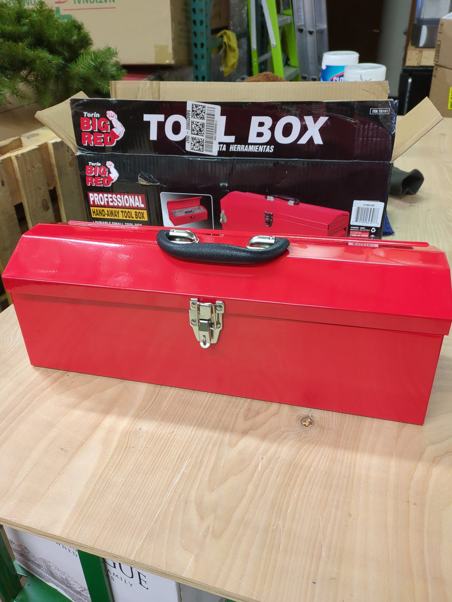BIG RED ATB212R Torin 19" Steel Portable Tool Box Hip Roof Style Tool Box Organizer with Metal Latch Closure and Removable Storage Tray, Red - Retail $20