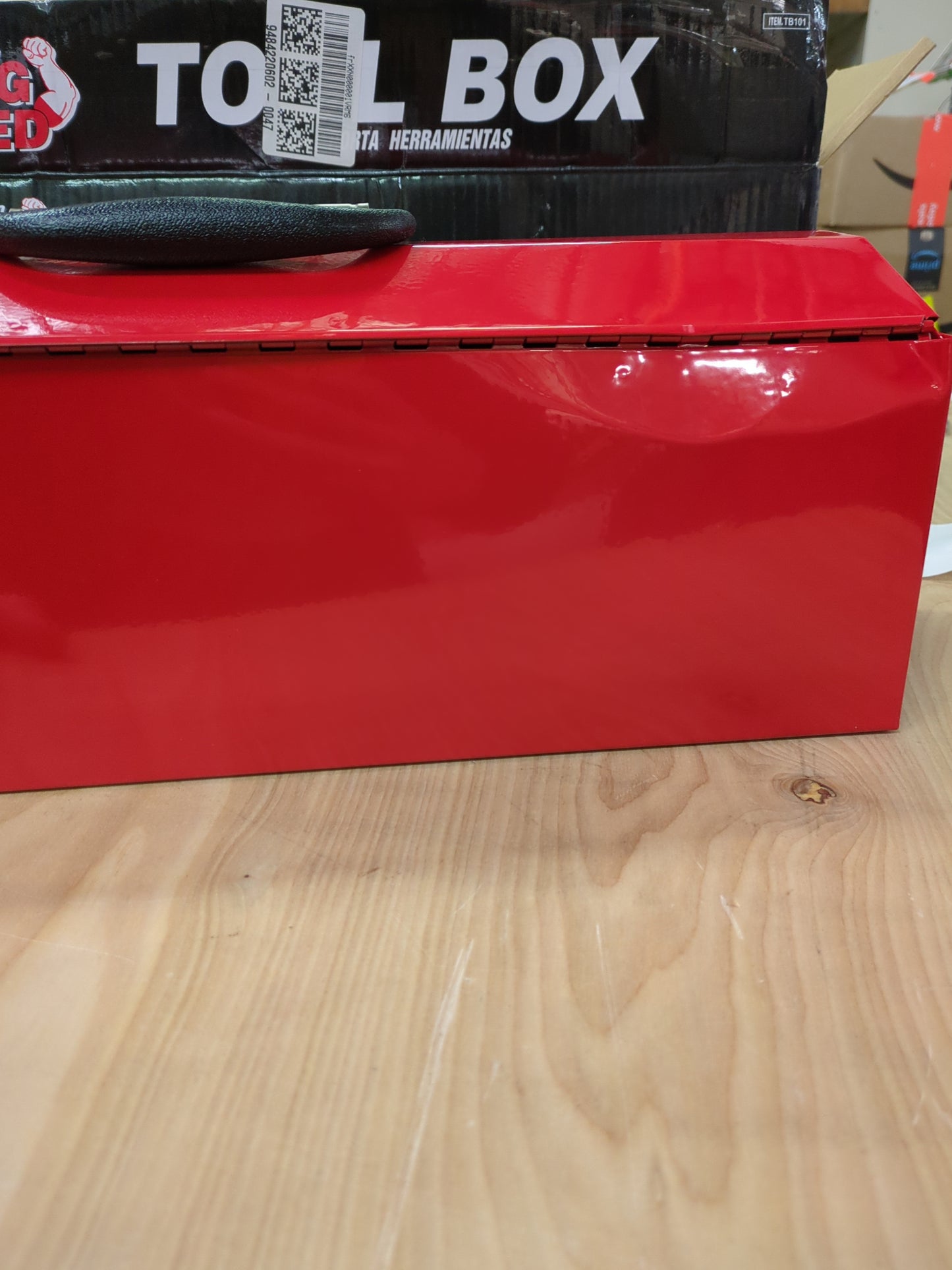 BIG RED ATB212R Torin 19" Steel Portable Tool Box Hip Roof Style Tool Box Organizer with Metal Latch Closure and Removable Storage Tray, Red - Retail $20