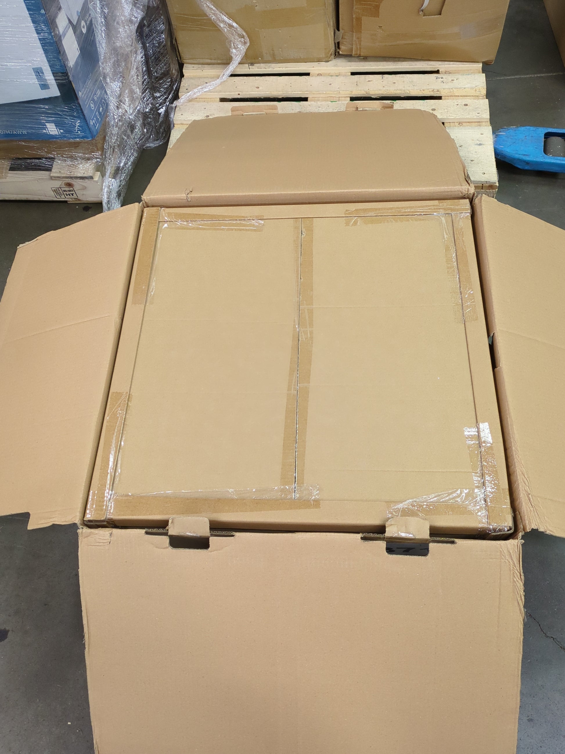 Costco - 8' Holiday Glitter Tree With Lights - Retail $199