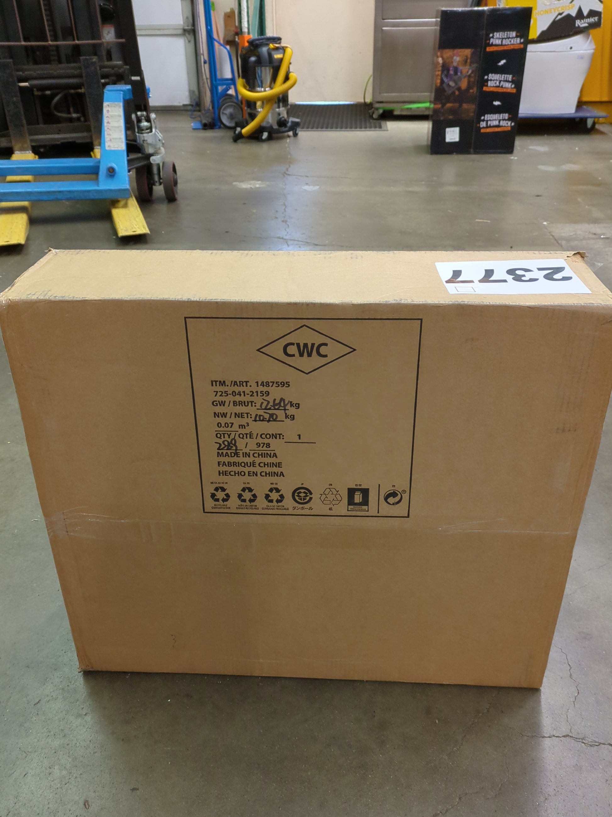 Costco - Tree Storage Upright Duffel Bag - Retail $89