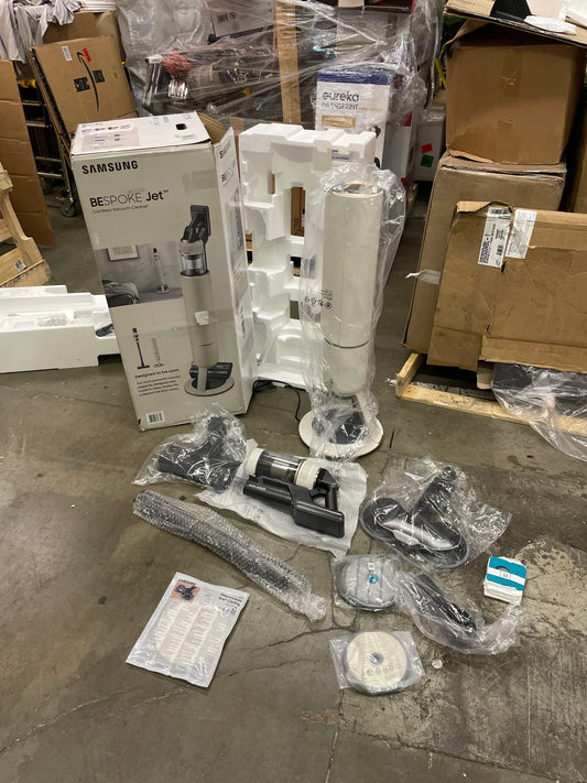 Samsung Bespoke Jet Cordless Stick Vacuum with All-in-One Clean Station - Retail $699