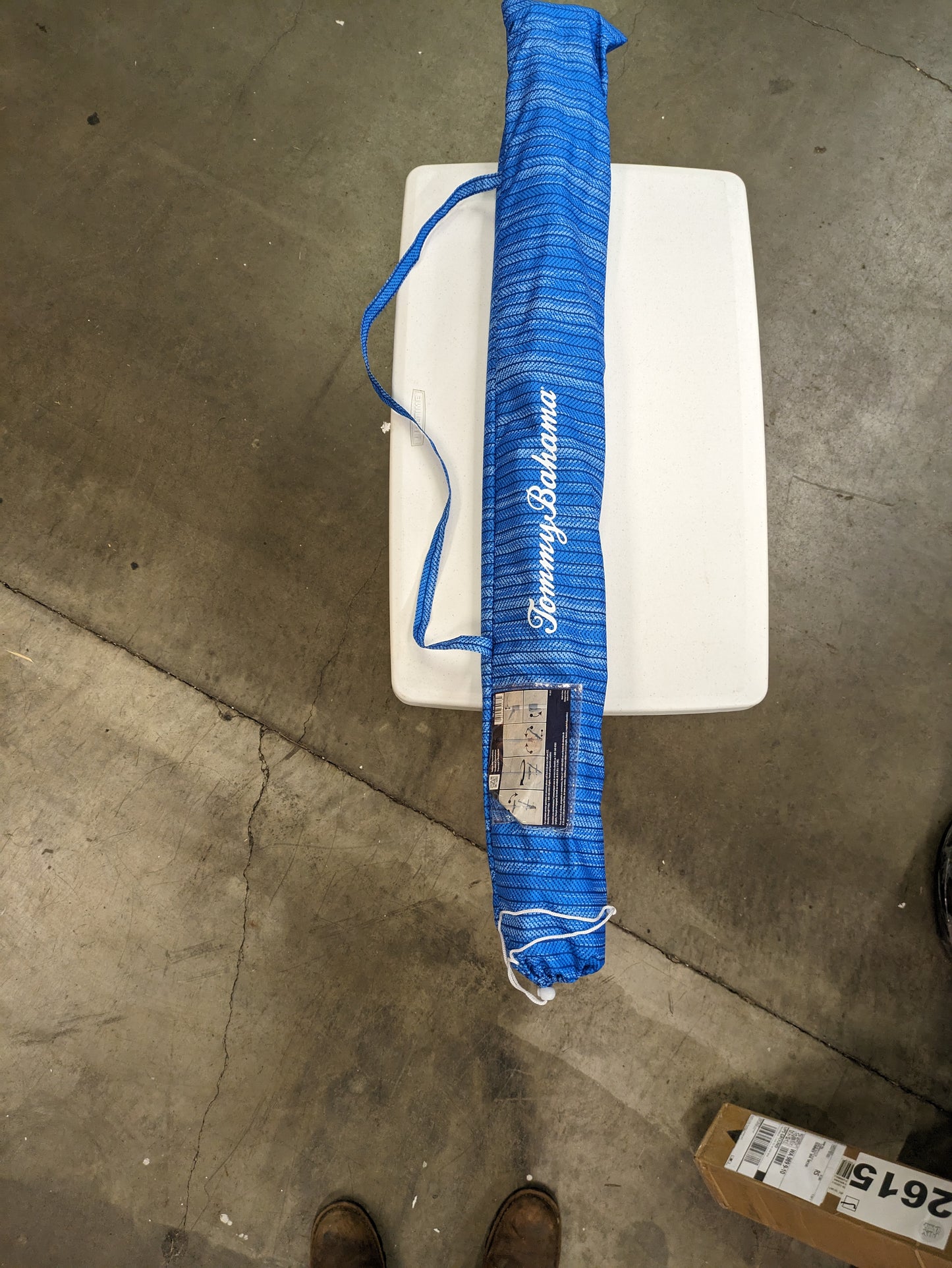 Like NEW - Tommy Bahama 8 ft Beach Umbrella - Retail $49