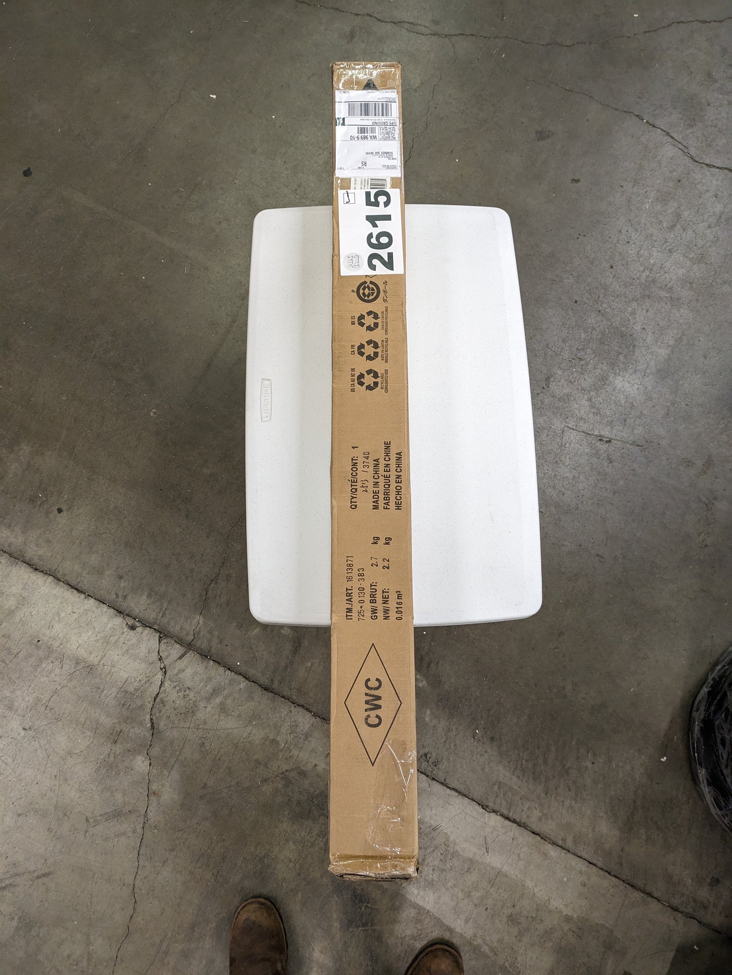 Like NEW - Tommy Bahama 8 ft Beach Umbrella - Retail $49