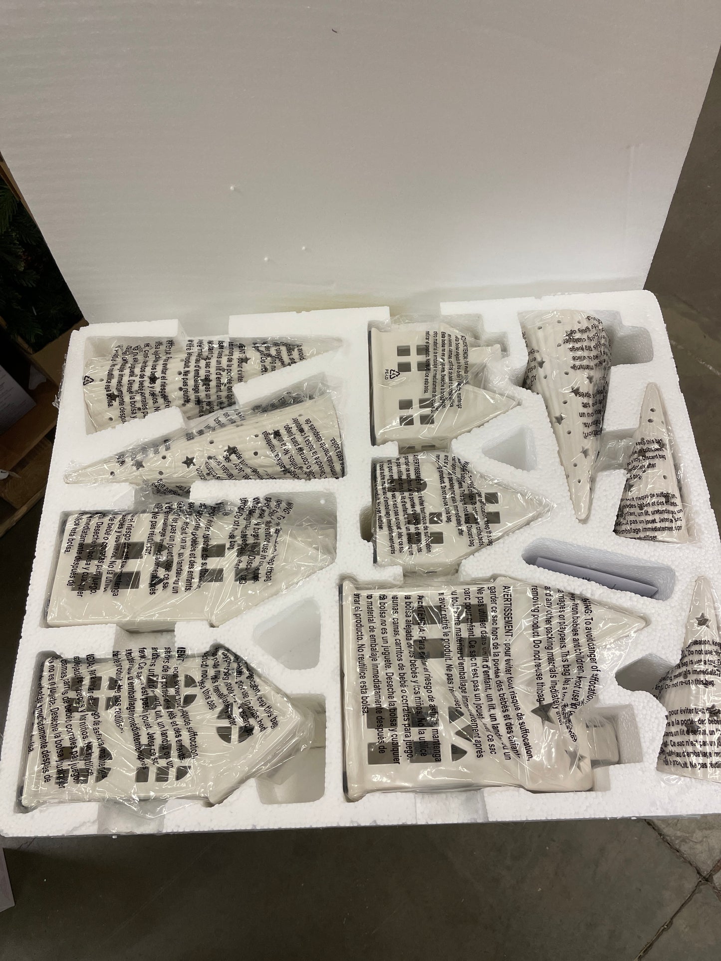 CERAMIC CHRISTMAS VILLAGE - Retail $79