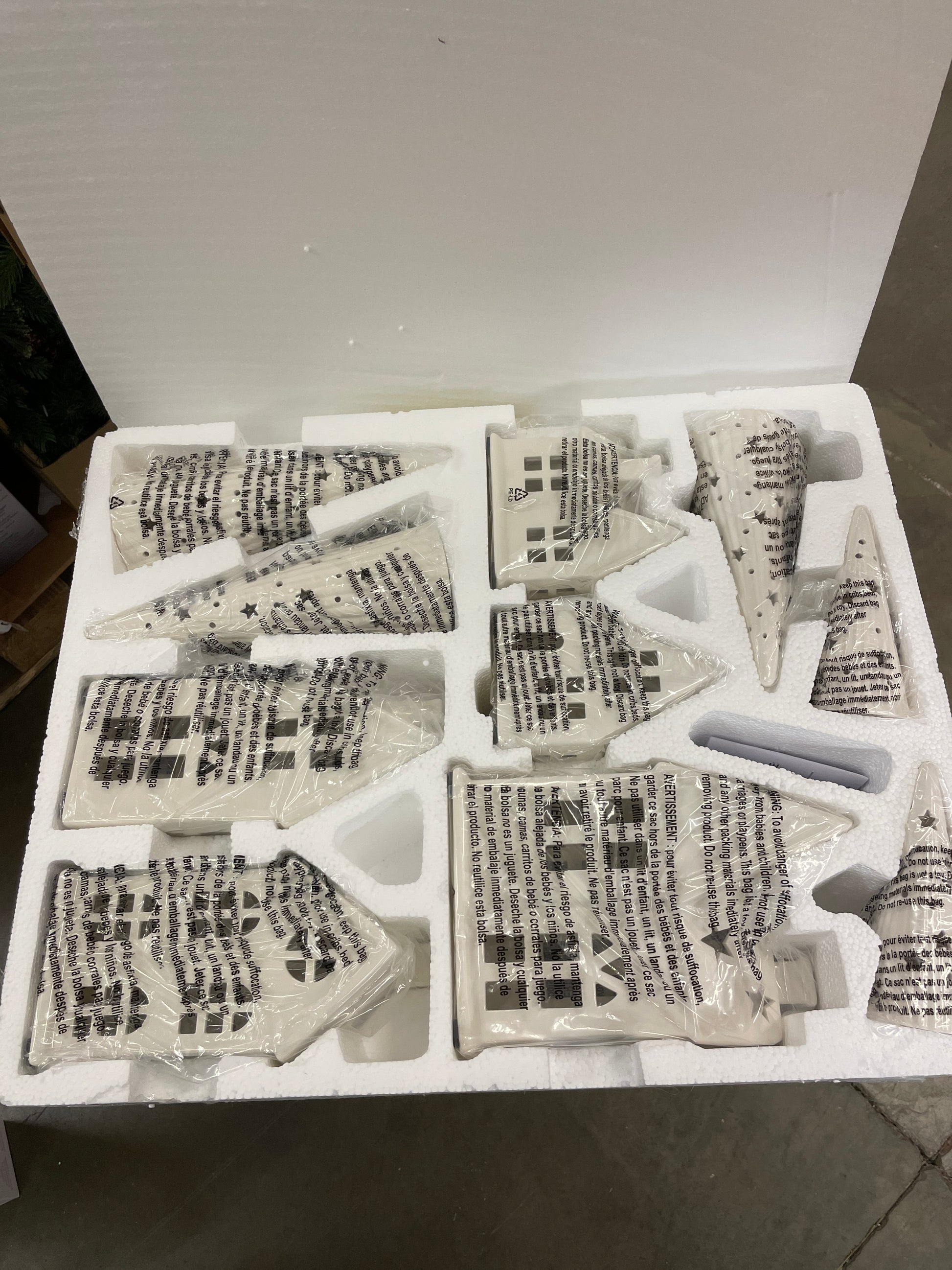 CERAMIC CHRISTMAS VILLAGE - Retail $79