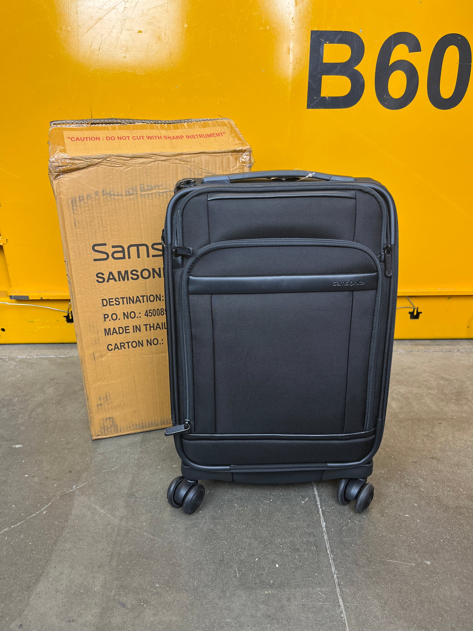 Costco - Samsonite Amplitude 2-piece Hardside Set - Retail $219