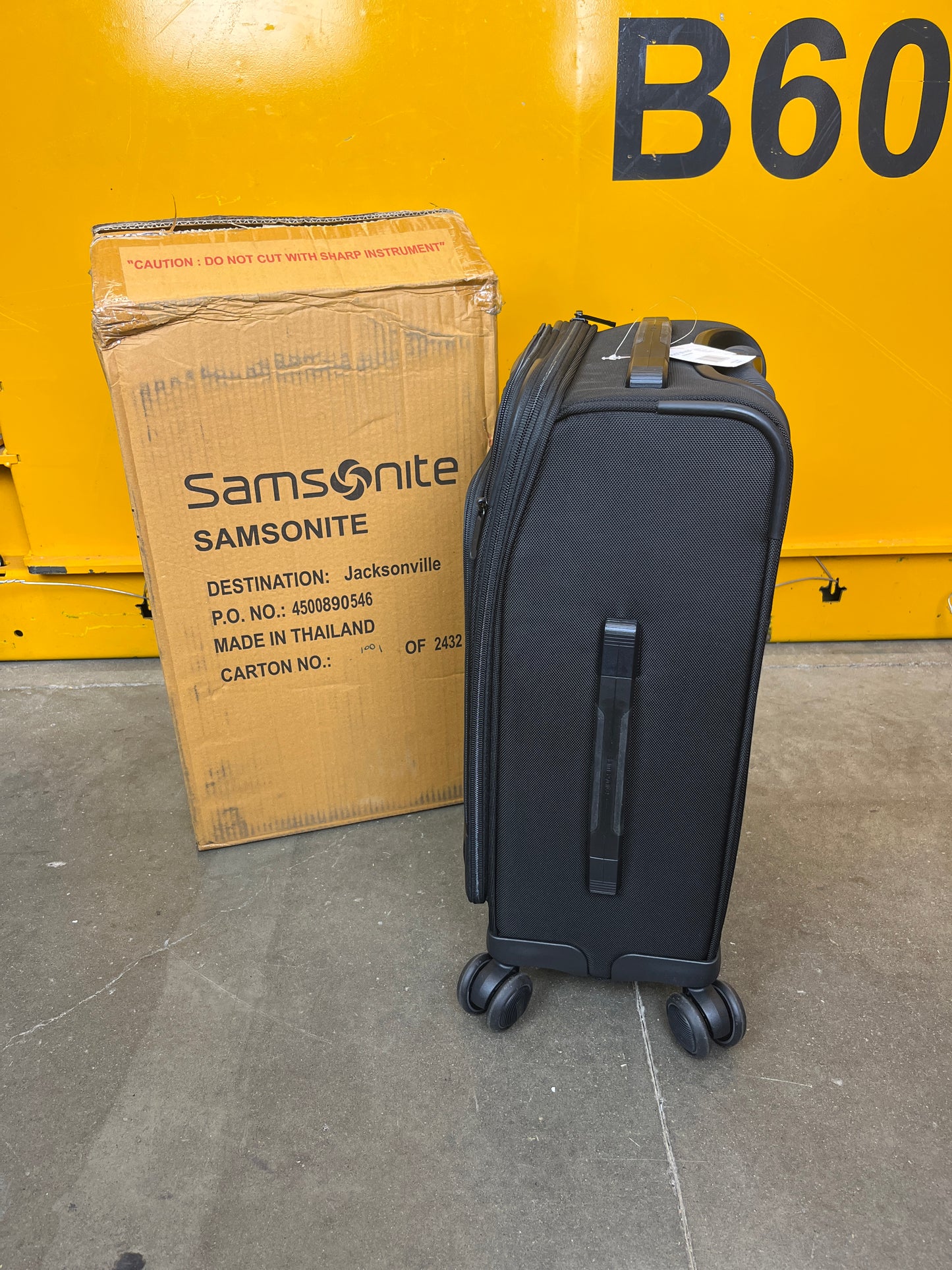 Costco - Samsonite Amplitude 2-piece Hardside Set - Retail $219