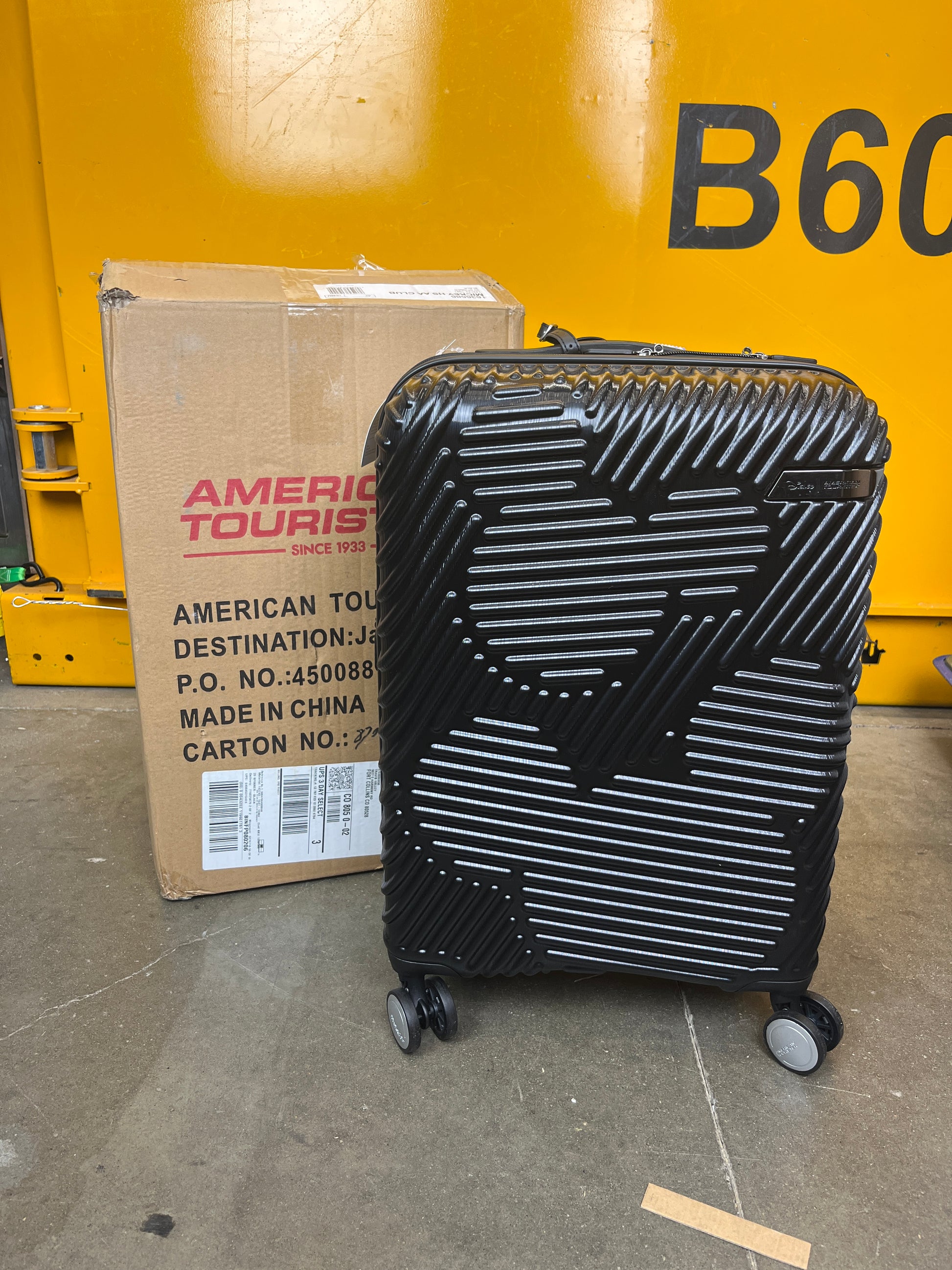 American Tourister Disney Molded Hardside Expandable Luggage, Black, Carry-On 20-Inch - Retail $115