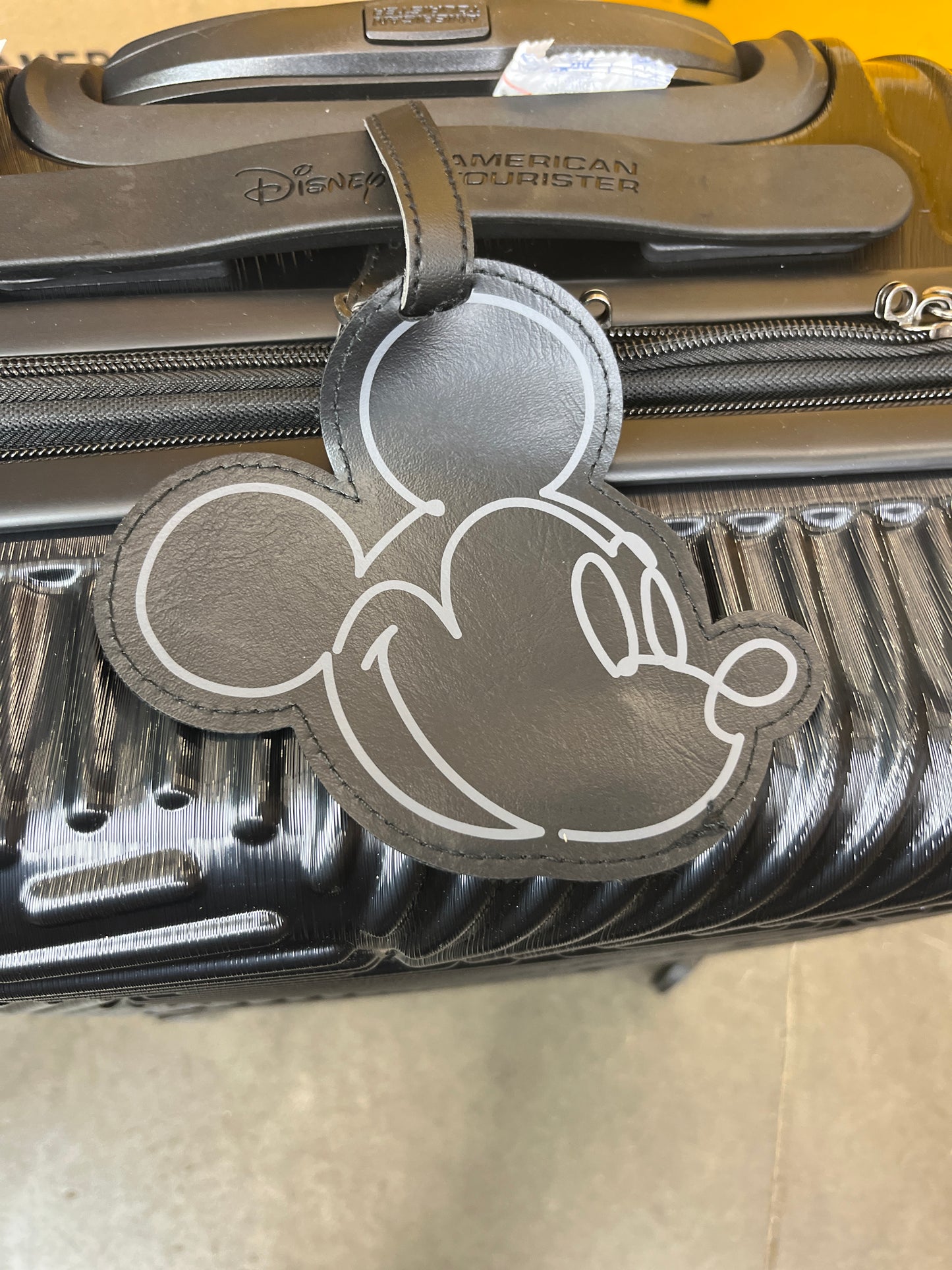 American Tourister Disney Molded Hardside Expandable Luggage, Black, Carry-On 20-Inch - Retail $115