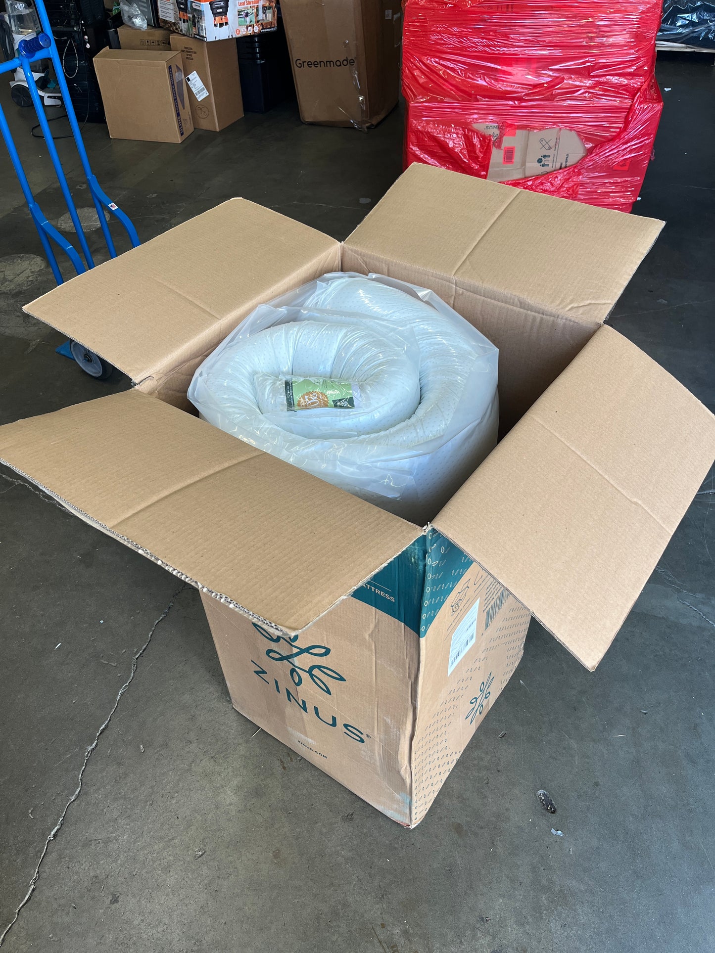 NEW - ZINUS KING 10 Inch Green Tea Memory Foam Mattress, CertiPUR-US, Bed-in-a-box - Retail $365