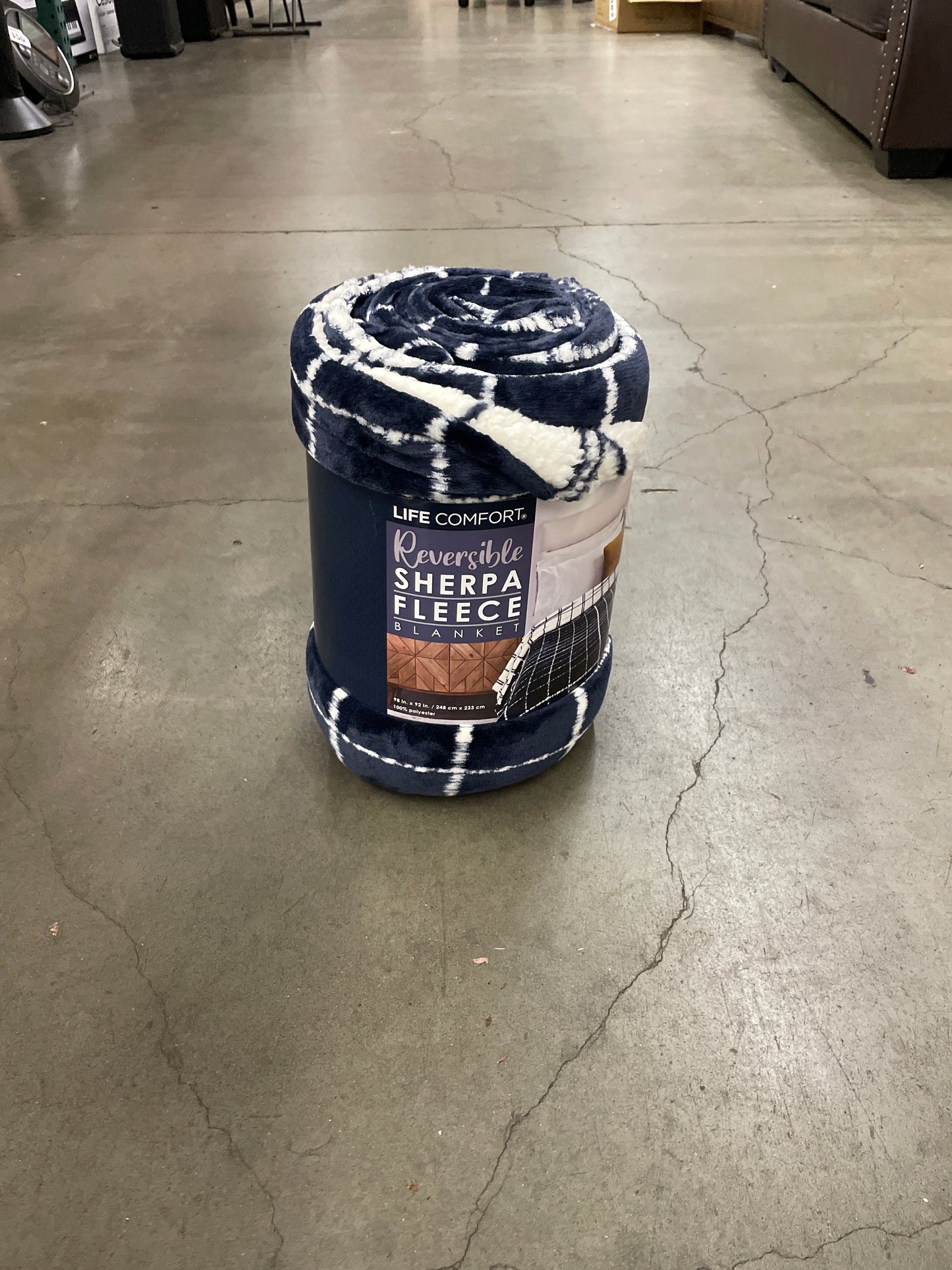 Life Comfort Sherpa Fleece Blanket - Retail $15