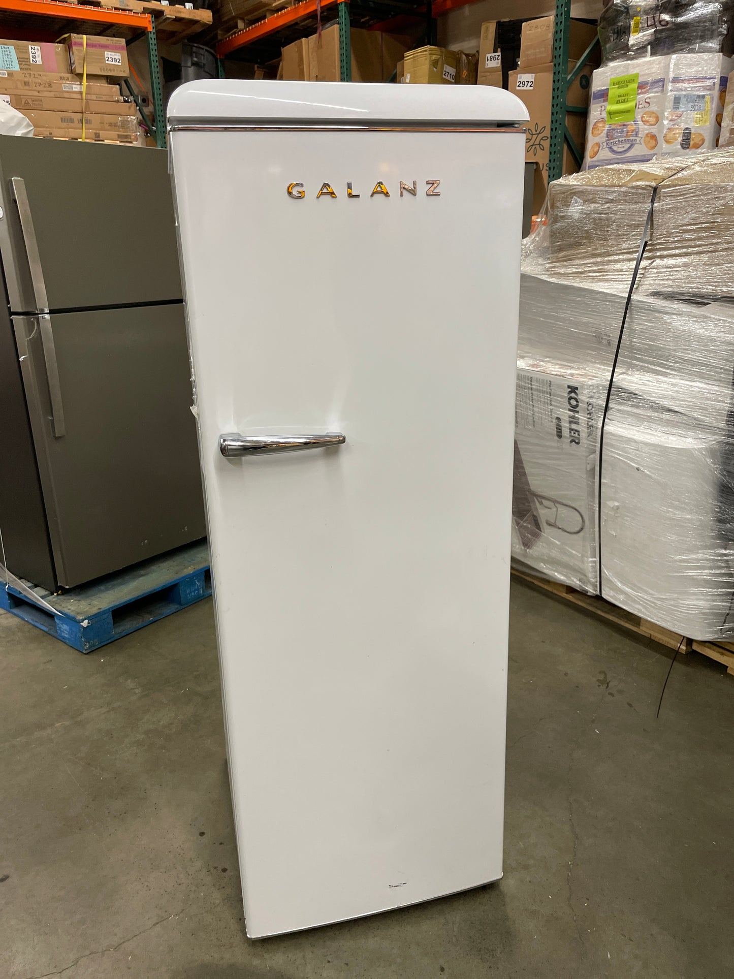 Galanz GLF11UWEG16 Convertible Freezer/Fridge, 11 Cu.Ft, Retro - Retail $895