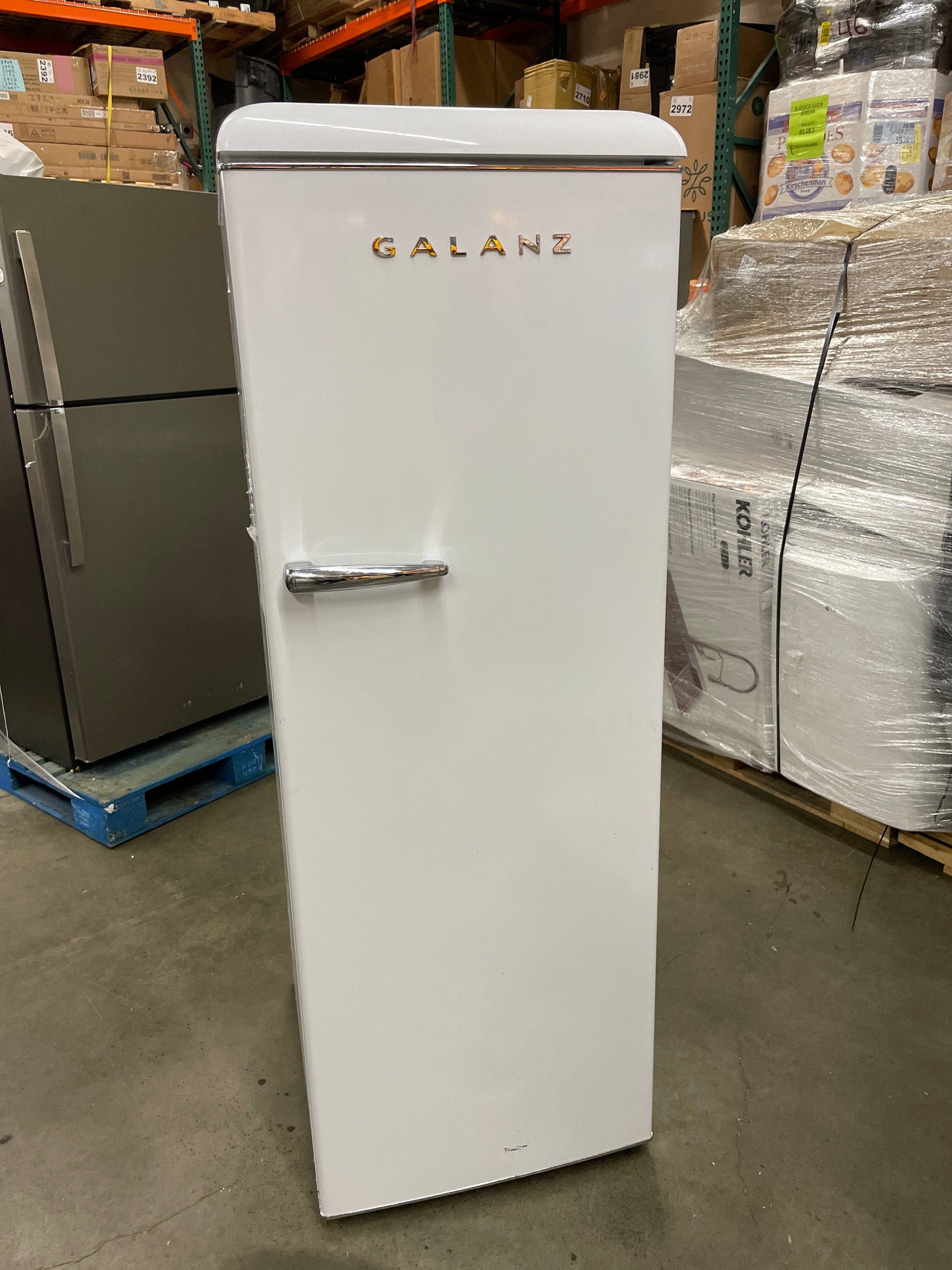 Galanz GLF11UWEG16 Convertible Freezer/Fridge, 11 Cu.Ft, Retro - Retail $895