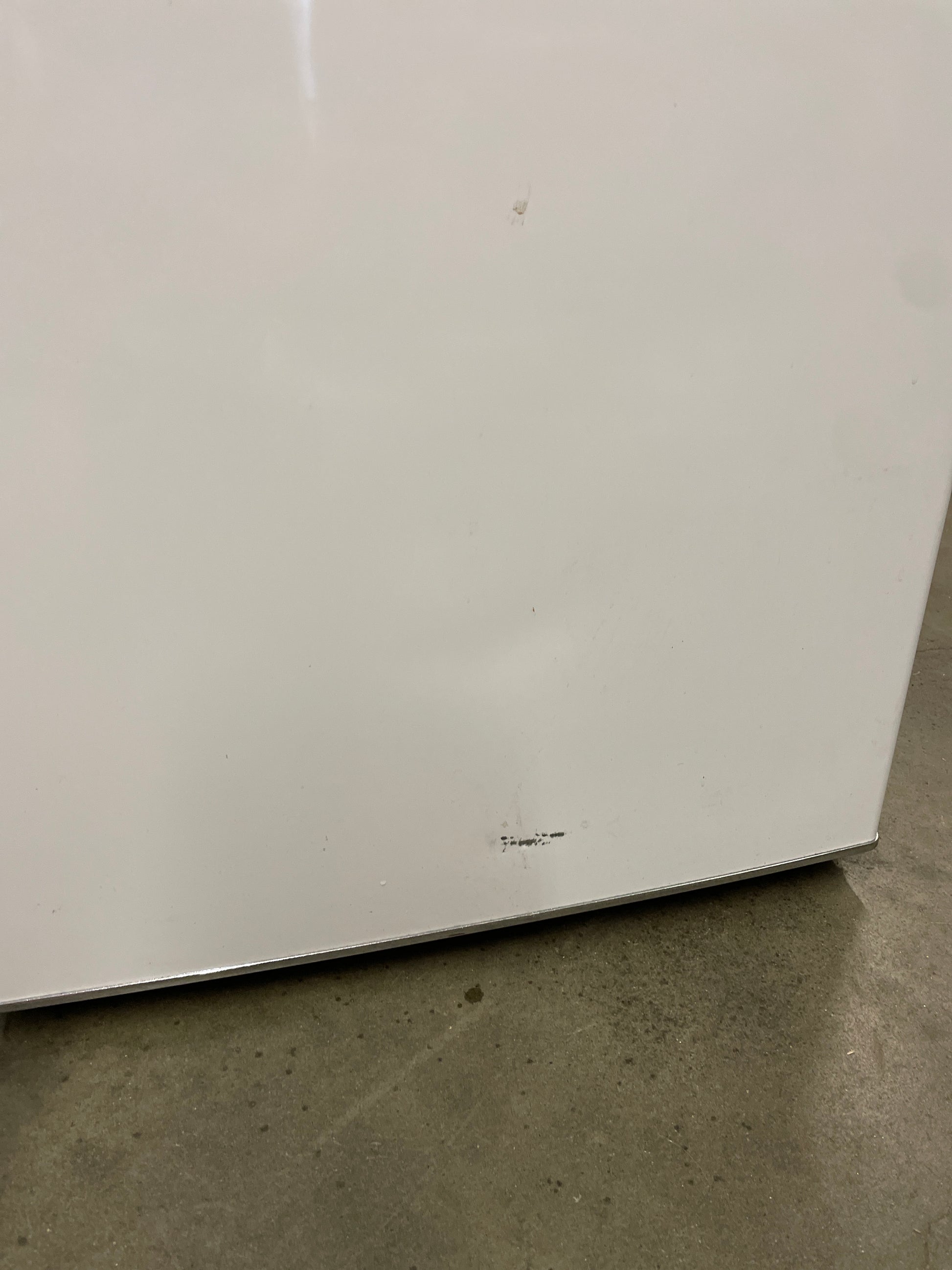 Galanz GLF11UWEG16 Convertible Freezer/Fridge, 11 Cu.Ft, Retro - Retail $895