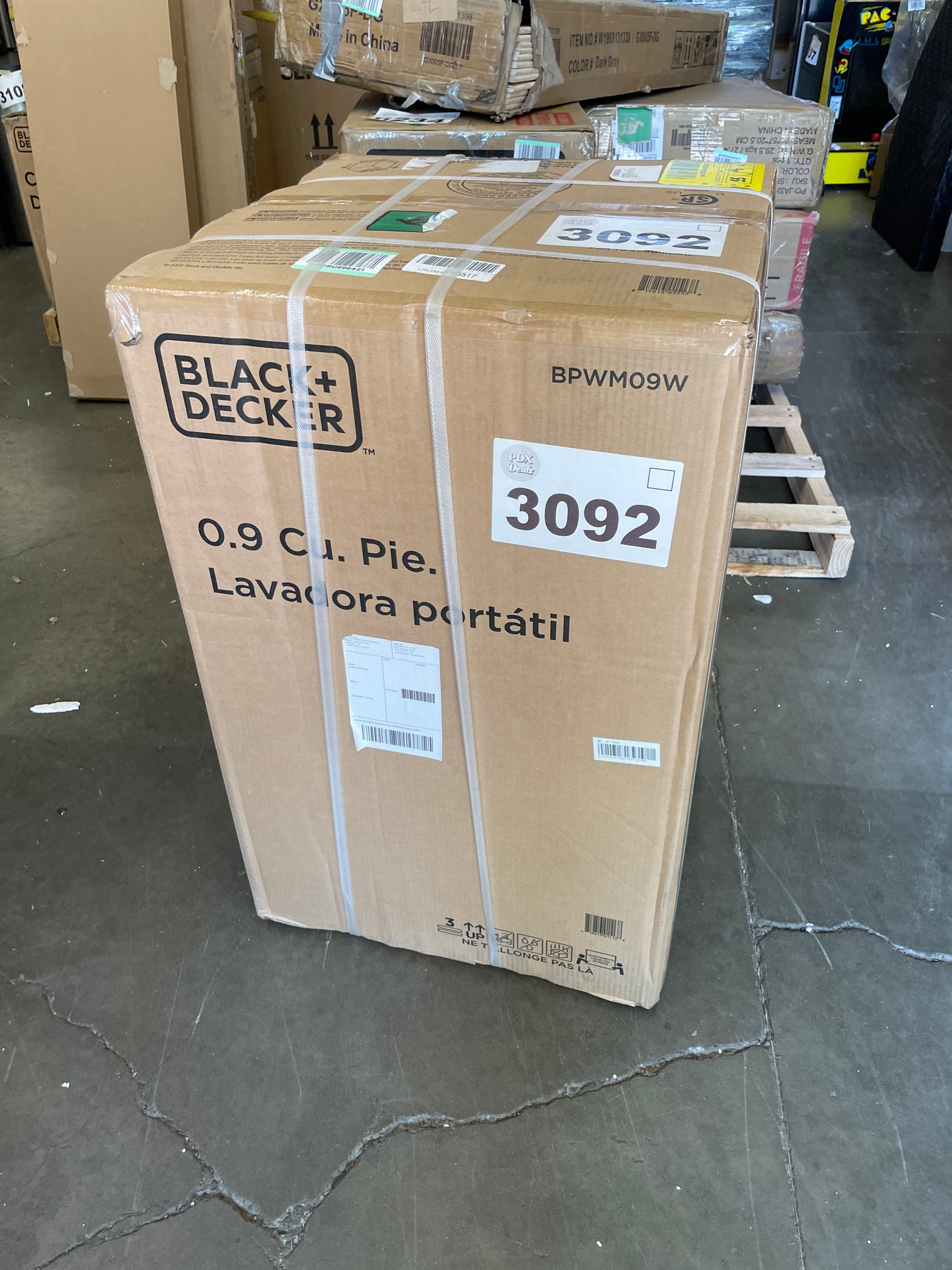 BLACK+DECKER Small Portable Washer, Washing Machine for Household Use, Portable Washer 0.9 Cu. Ft. with 5 Cycles, Transparent Lid & LED Display - Retail $284