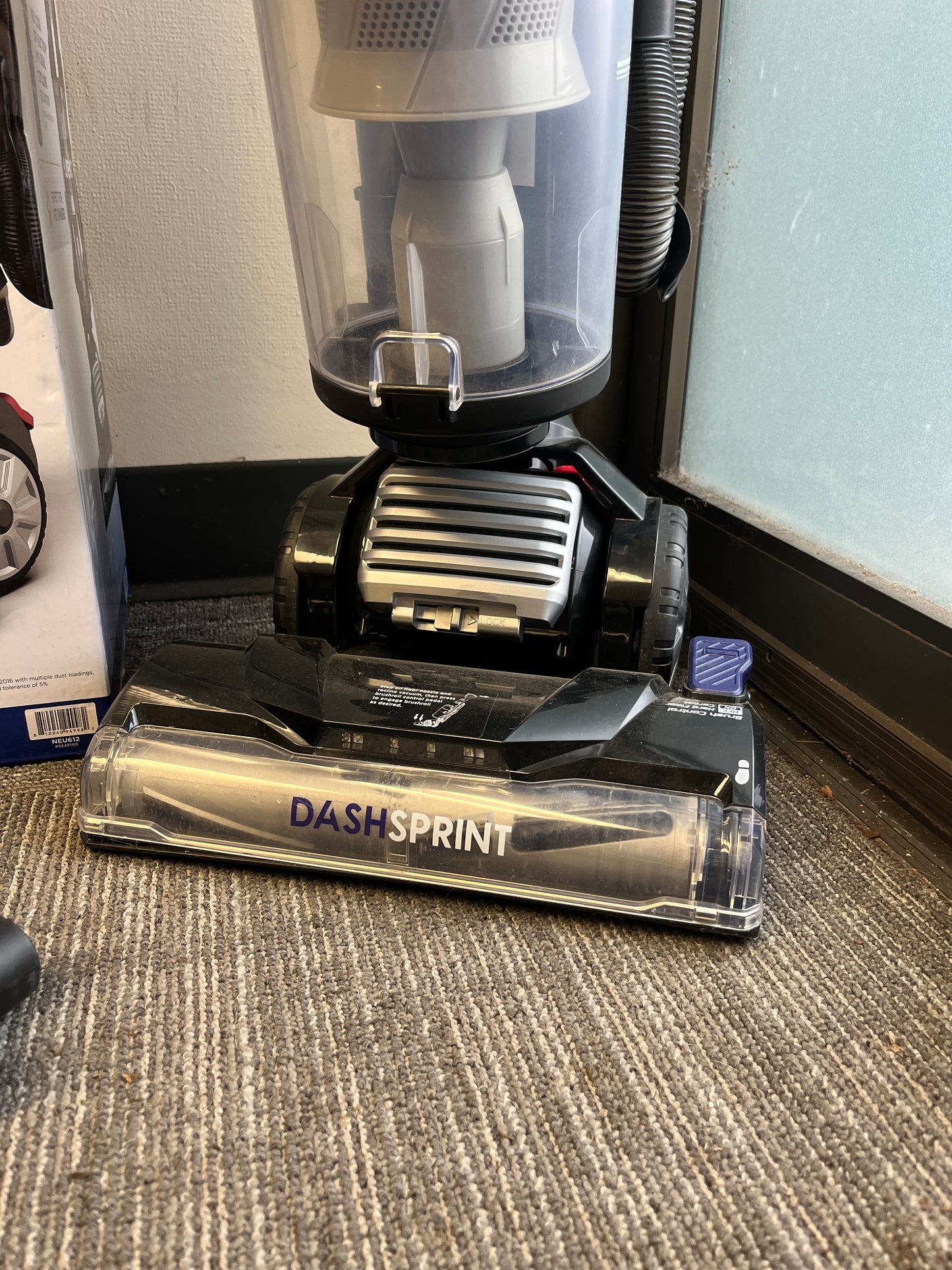 Like NEW - Costco - Eureka DashSprint Anti-Tangle Upright Vacuum - Retail $169