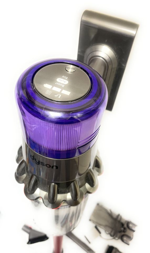 Dyson V11 Cordless Stick Vacuum - Retail $579