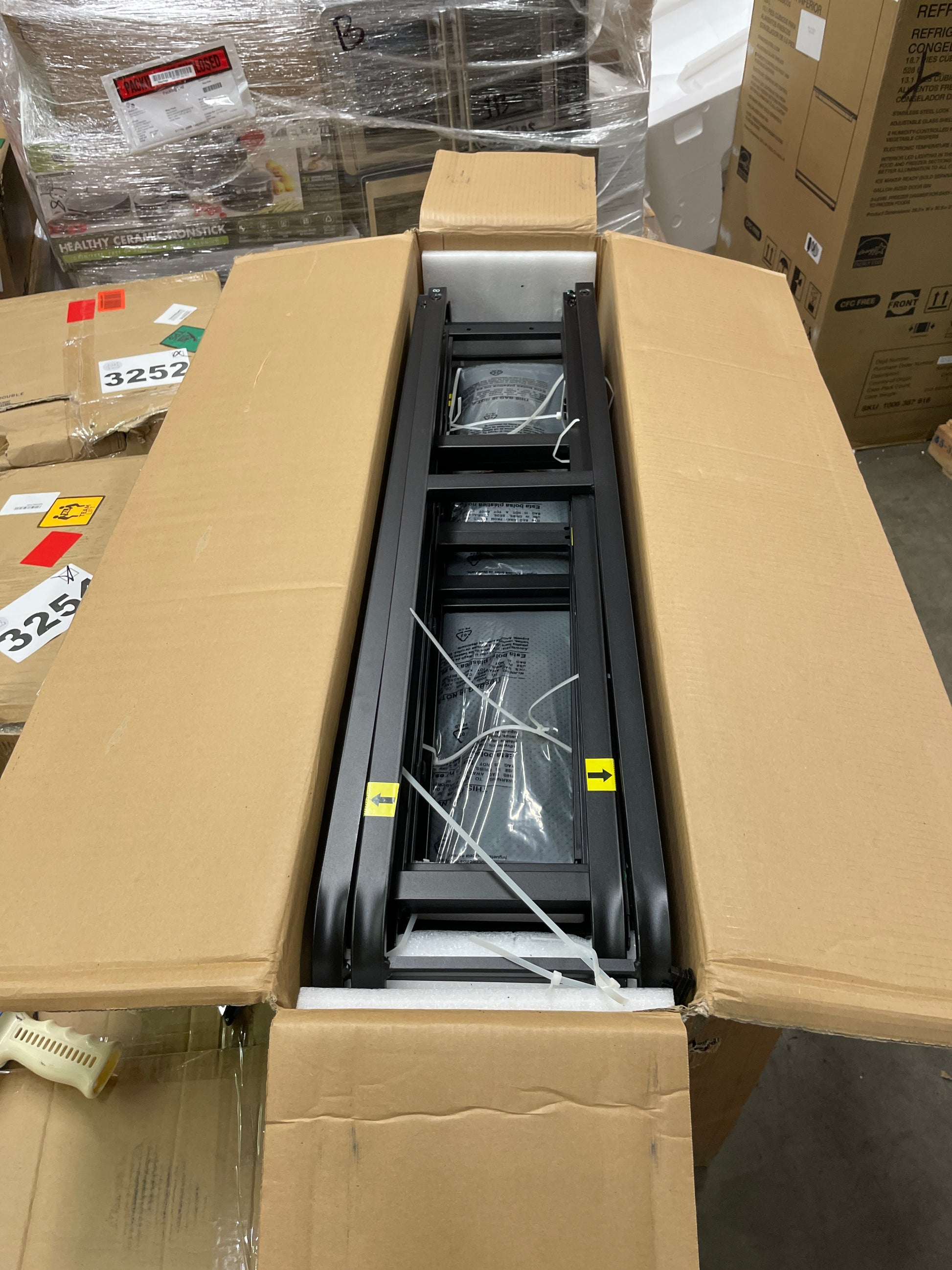 Zinus 9 Inch Metal Smart Box Spring / Mattress Foundation, King - Retail $167