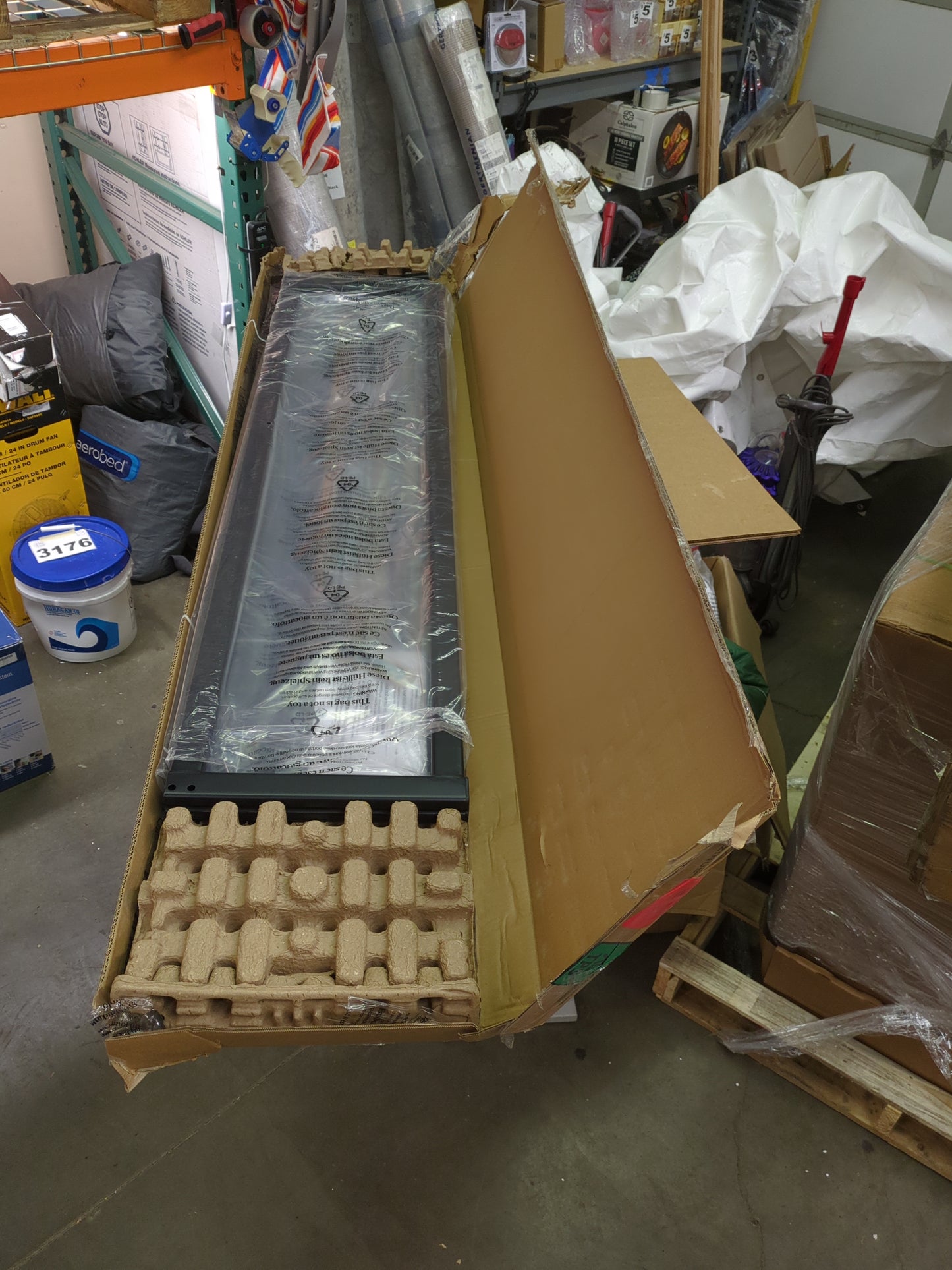 NEW - ZINUS QUEEN Abel Metal Platform Bed Frame / Mattress Foundation, Easy Assembly - Retail $105