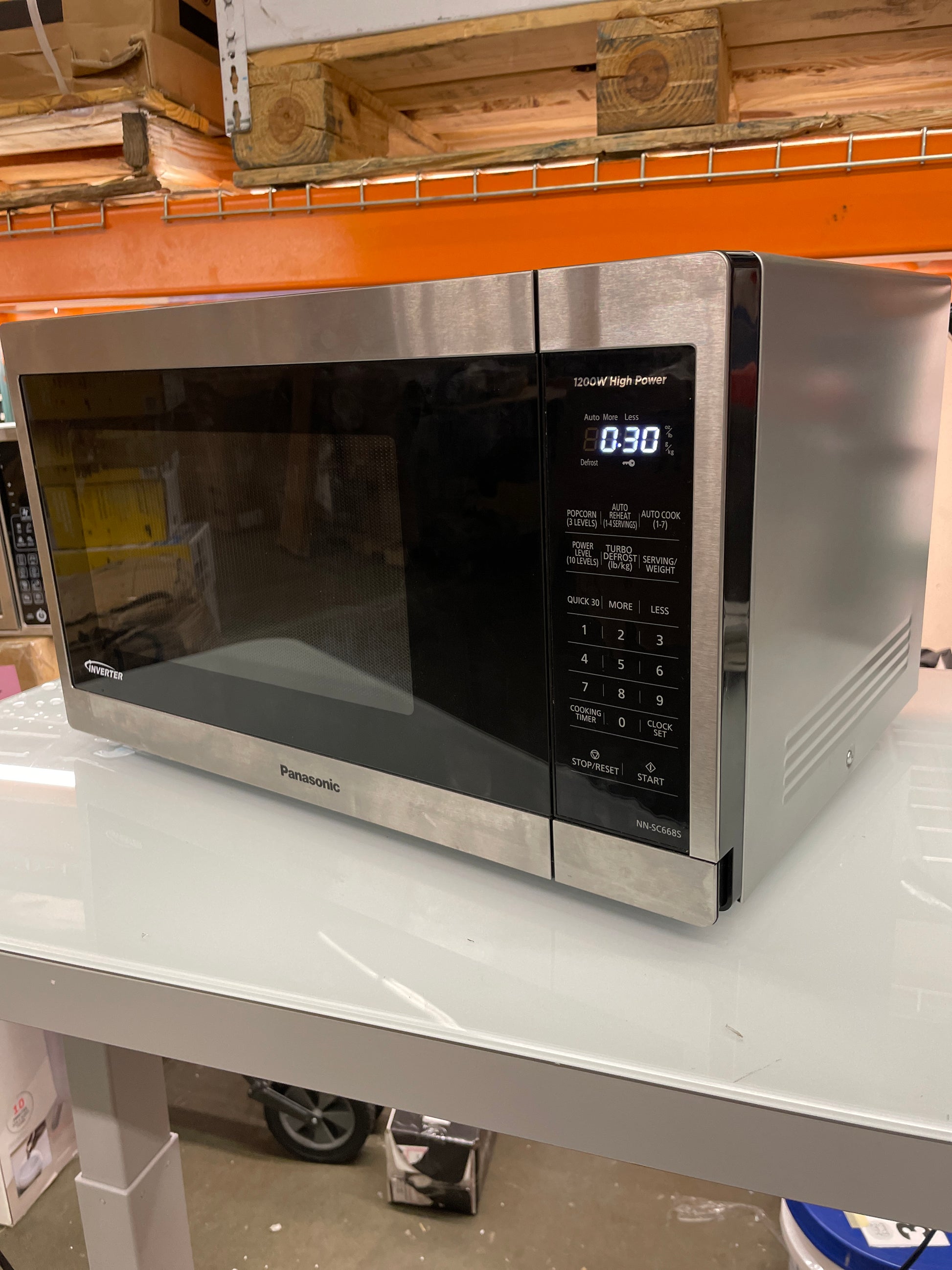 Panasonic 1.3CuFt Stainless Steel Countertop Microwave Oven NN-SC668S - Retail $149