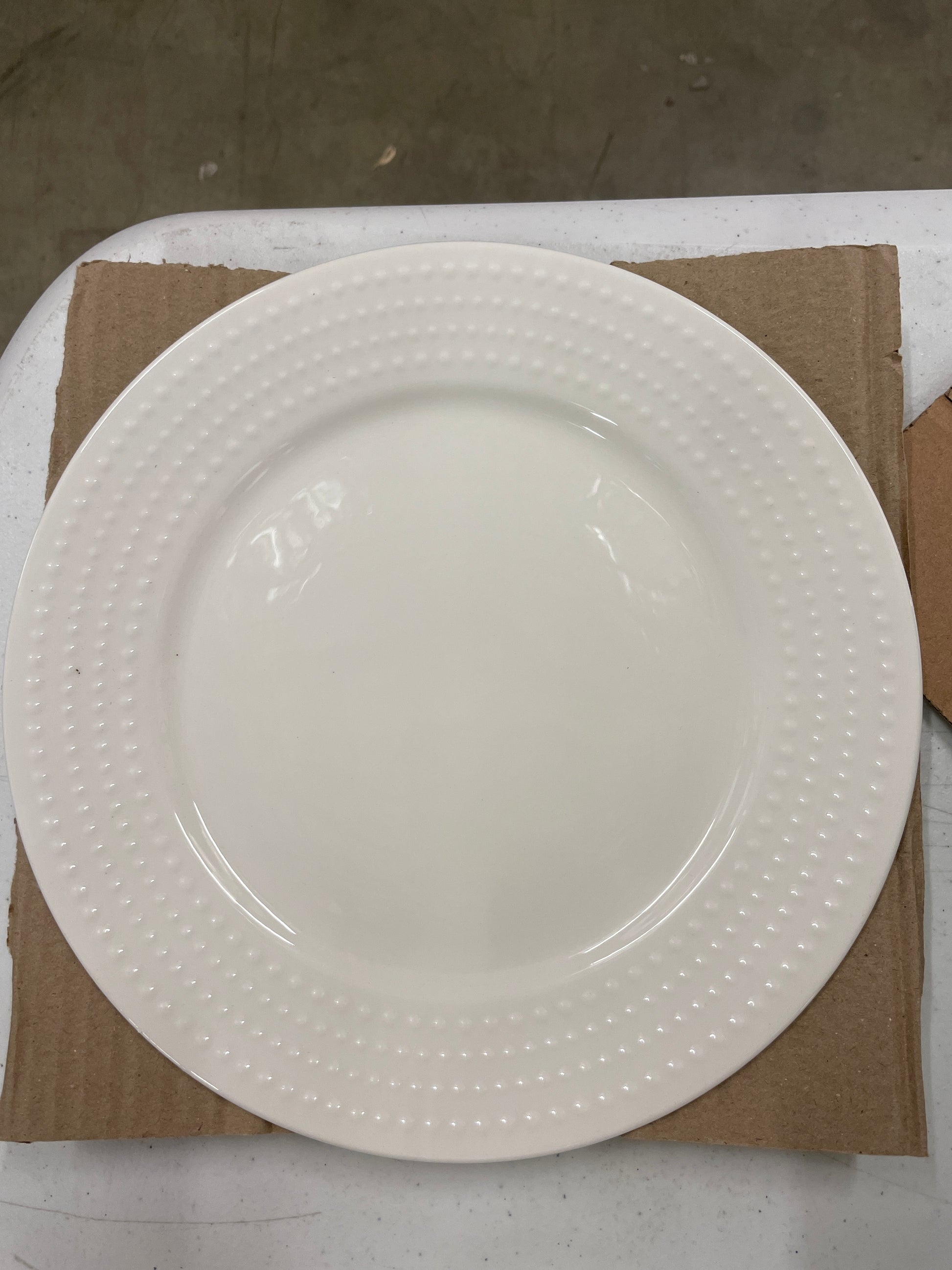 Costco - Mikasa Nellie 40-piece Dinnerware Set - Retail $79
