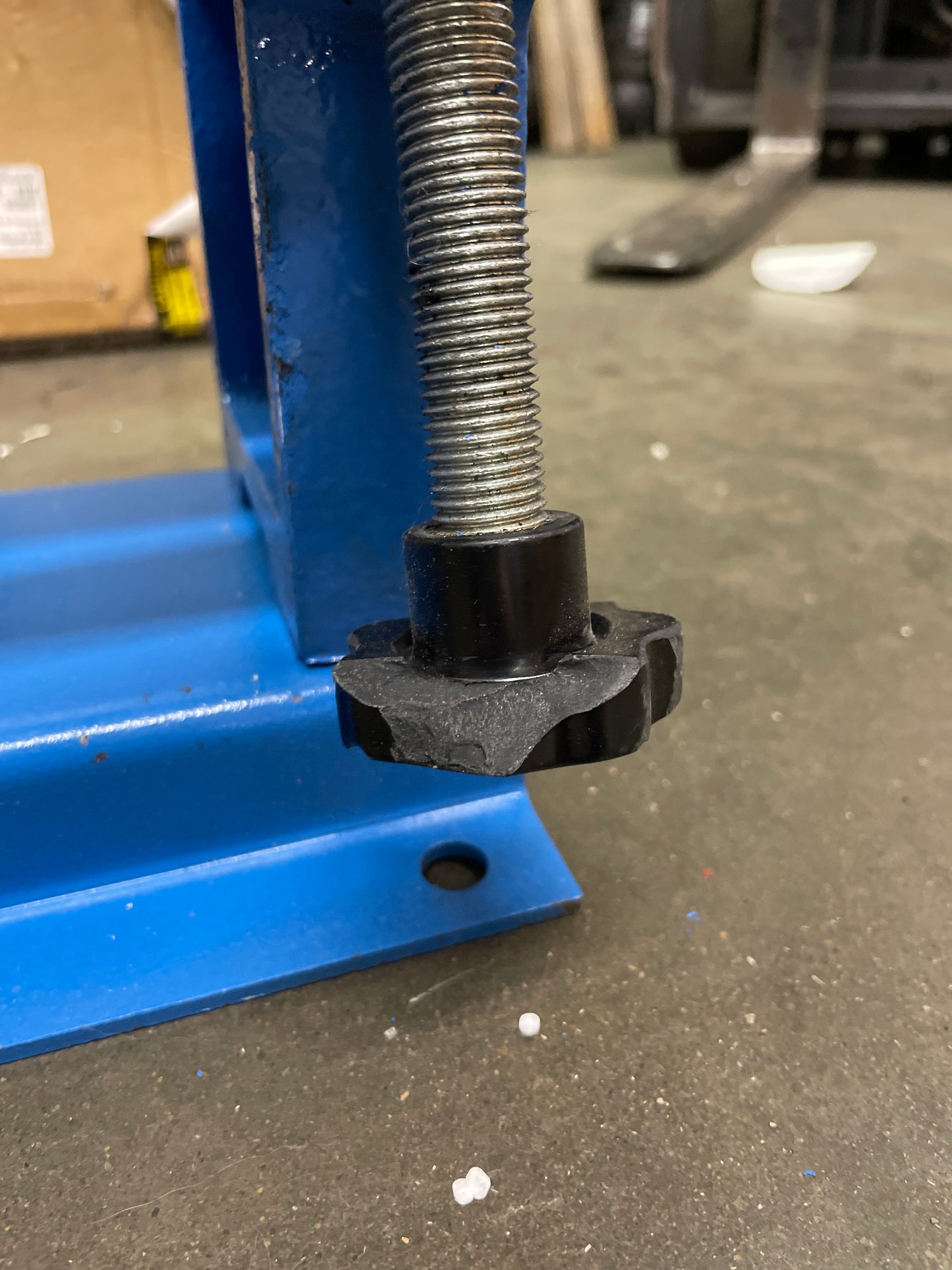 VEVOR Slip Roll Machine, 24 inches Forming Width in 16 Gauge Capacity, Sheet Metal Slip Roller Rolling Bending Machine, with 2 Detachable Rollers for Low Carbon Steel Copper Sheet Aluminum Alloy Sheet - Retail $233