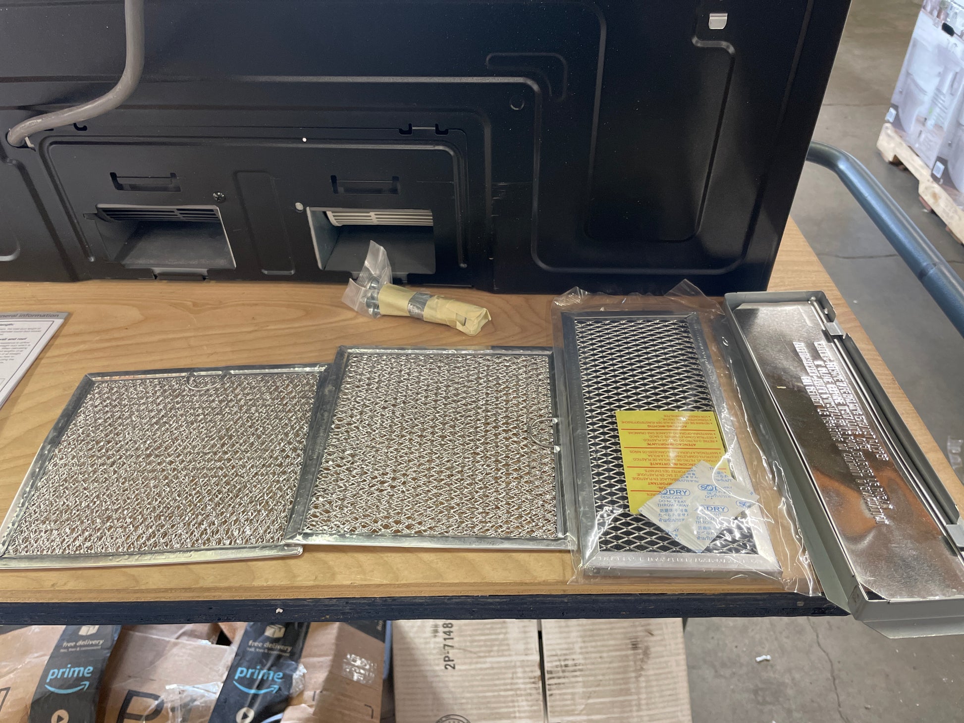 Samsung 1.9 Cu. Ft. Over-the-Range Microwave with Sensor Cook ME19R7041FS - Retail $419