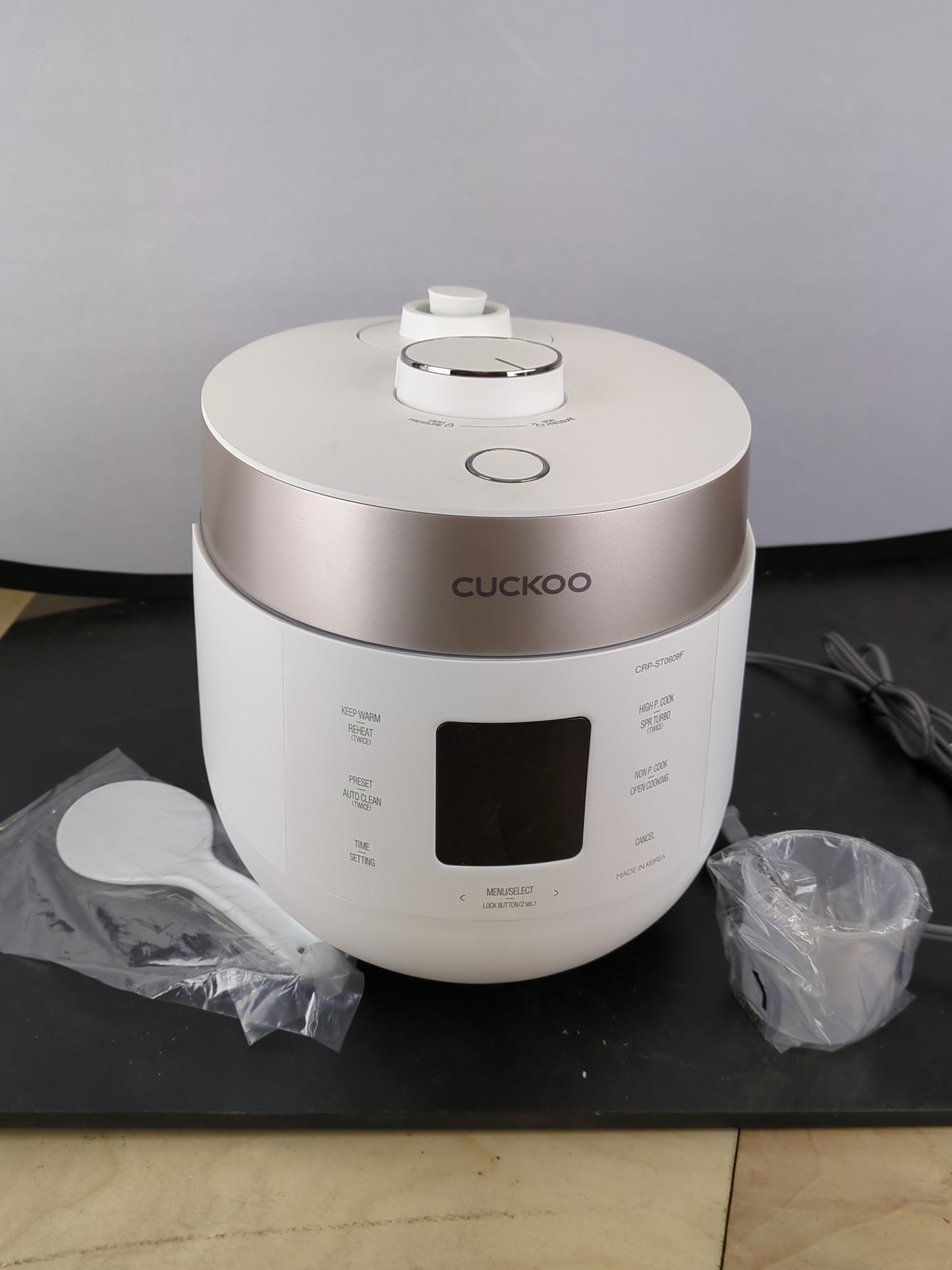 CUCKOO PRESSURE RICE - Retail $229