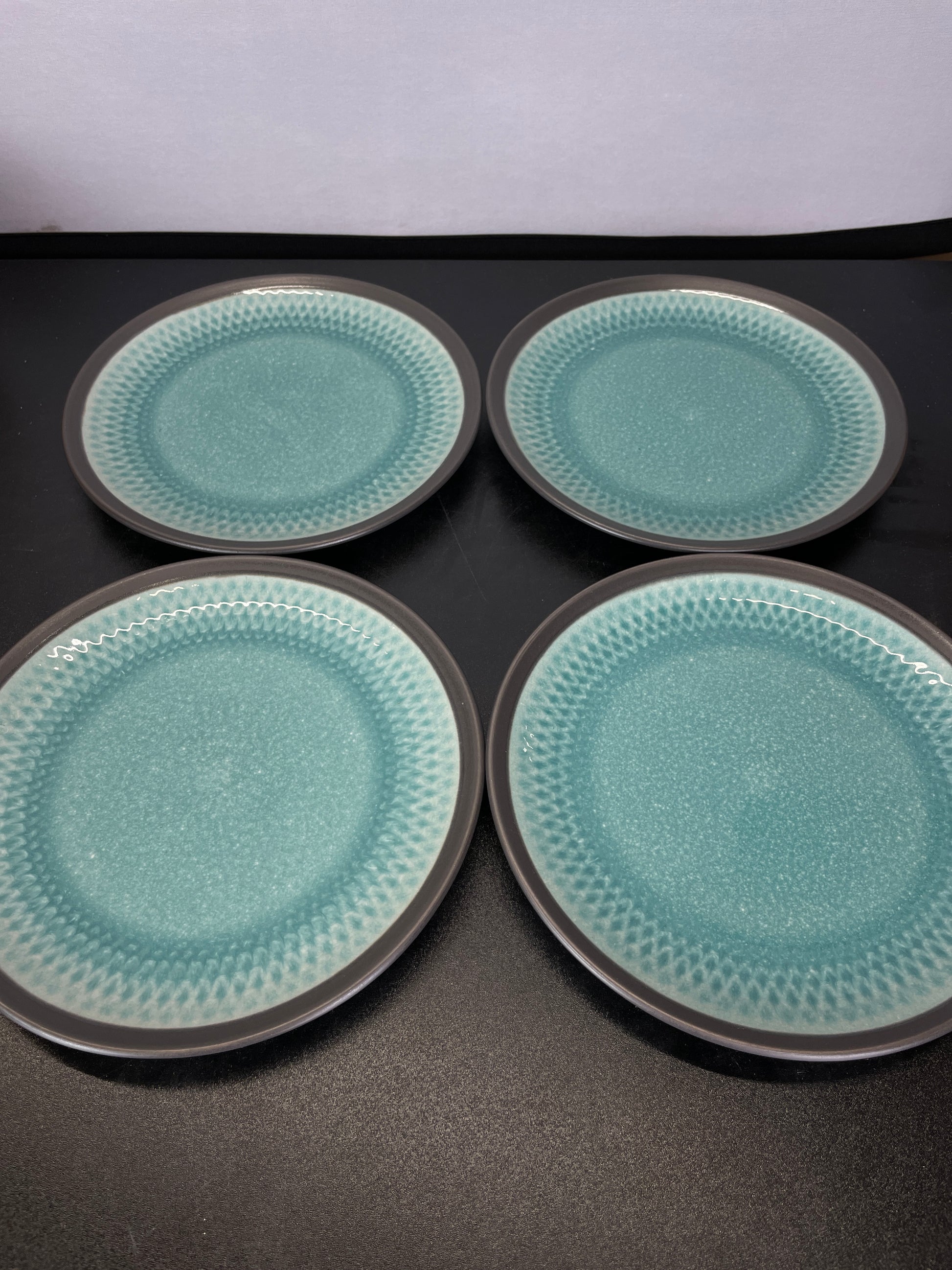 MIKASA MADDOX 16PC BLUE - Retail $52