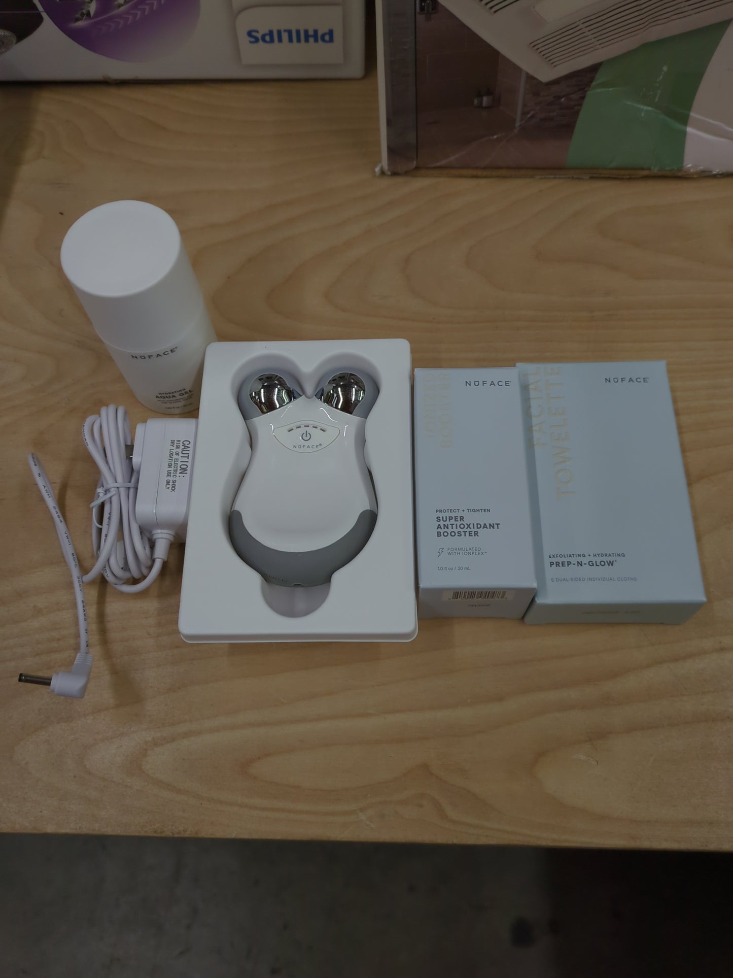 NUFACE MINI ON-THE-GO - Retail $199