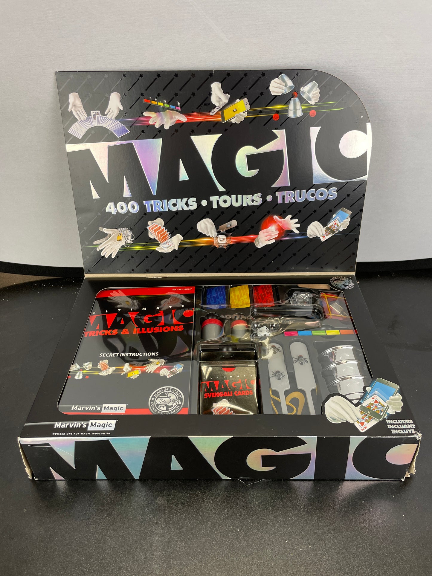 MARVIN'S MAGIC 400 TRICKS - Retail $29