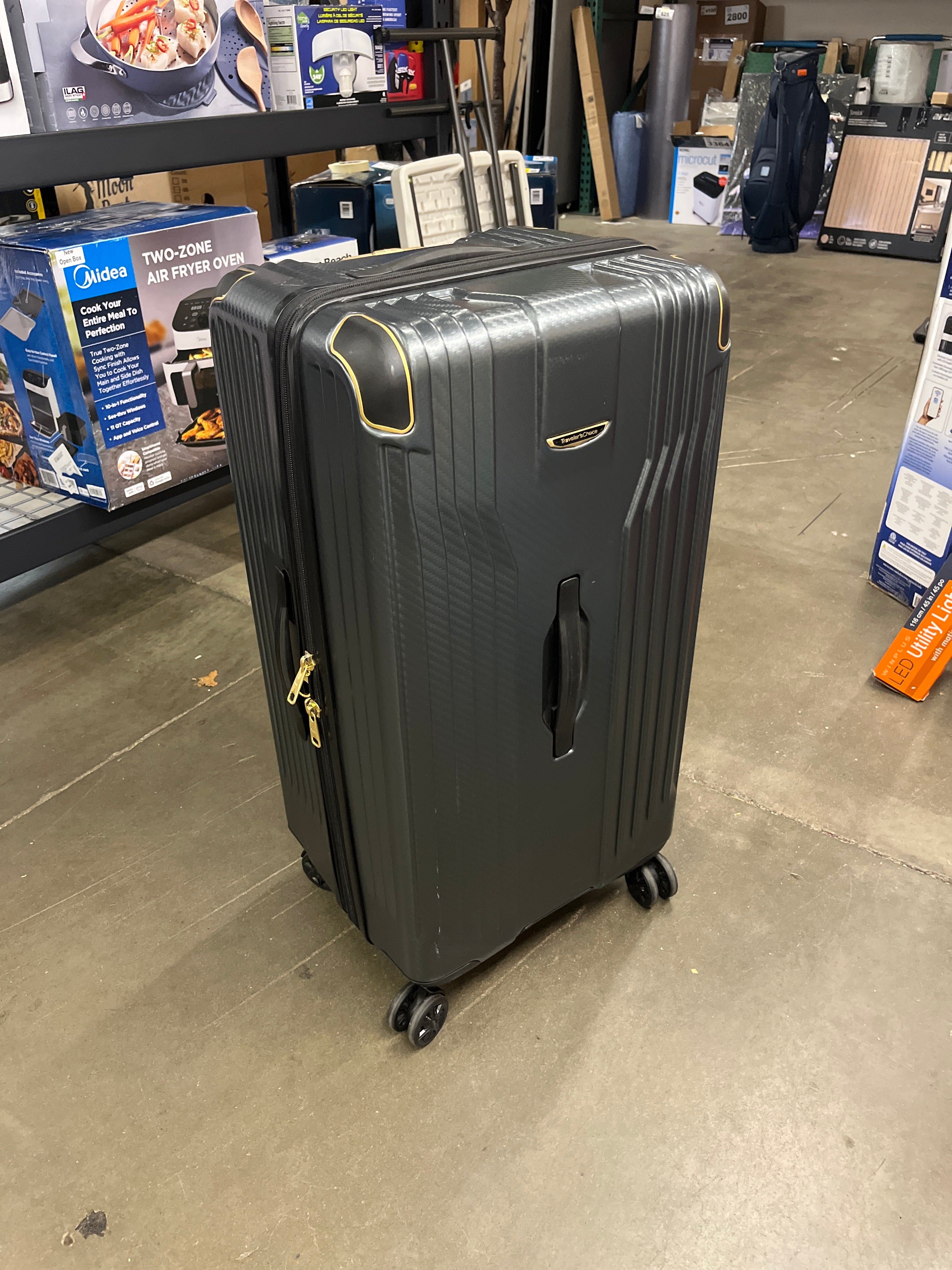 Traveler's Choice 30in Creekside Hardside Check-in Luggage Spinner
