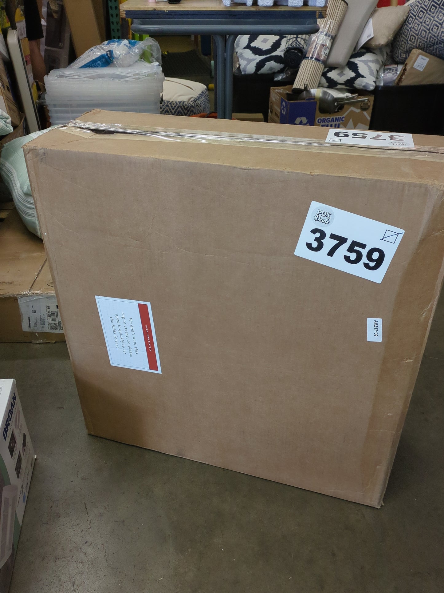 Loloi LAYLA Collection, LAY-03, Olive / Charcoal, 9'-6" x 14', .13" Thick, Area Rug, Soft, Durable, Vintage Inspired, Distressed, Low Pile, Non-Shedding, Easy Clean, Printed, Living Room Rug - Retail $376