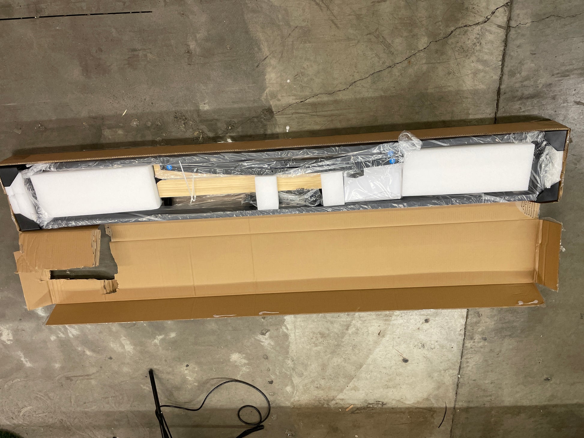 Amazon Basics Metal Platform Bed Frame with Wood Slat Support, 10 Inches High, Twin, Black - Retail $0